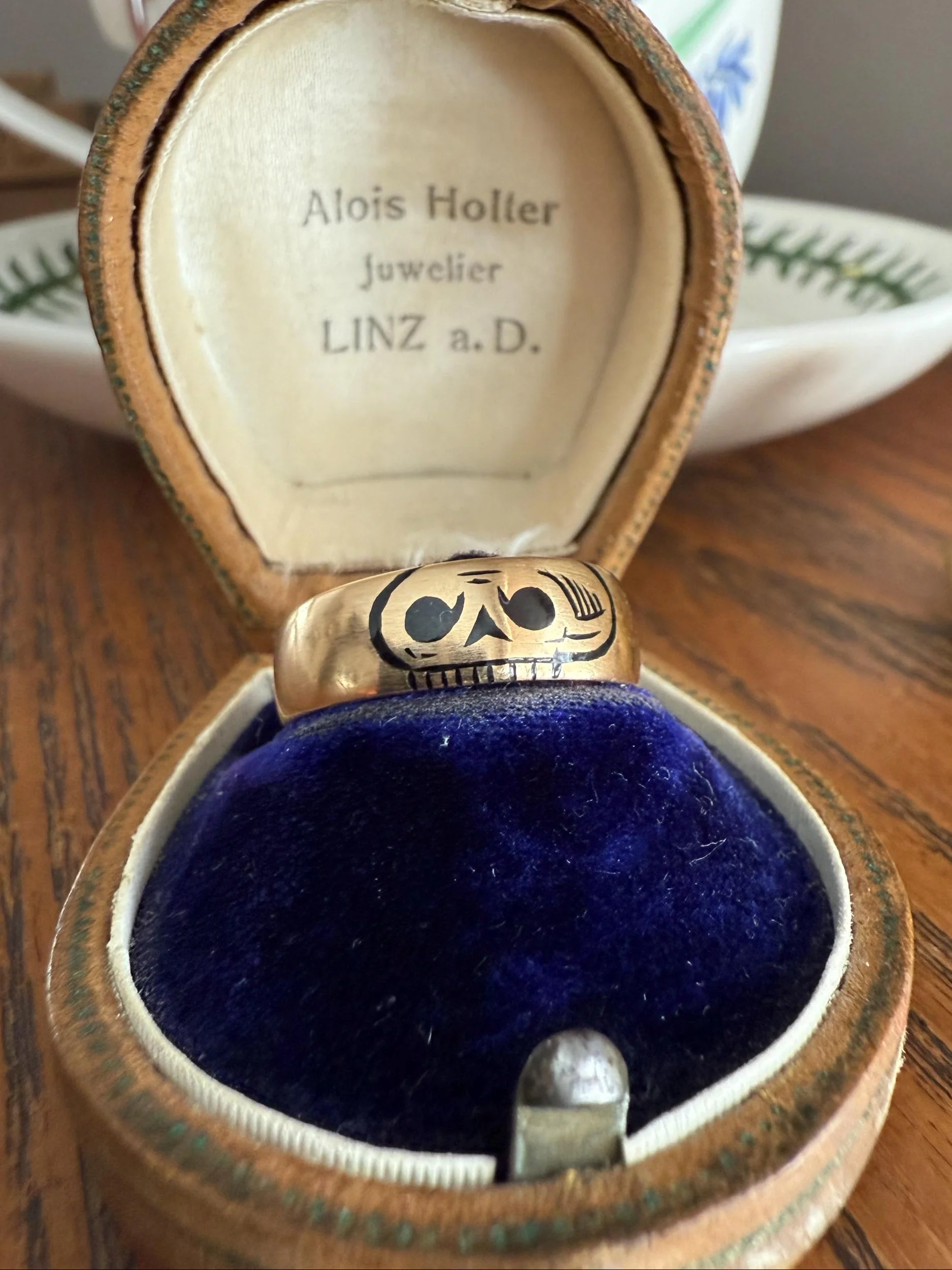 Pumpkinhead Rare Scottish Antique 18k Gold Solid Wedding Band Black Enamel Skull Memento Mori Ring Unisex