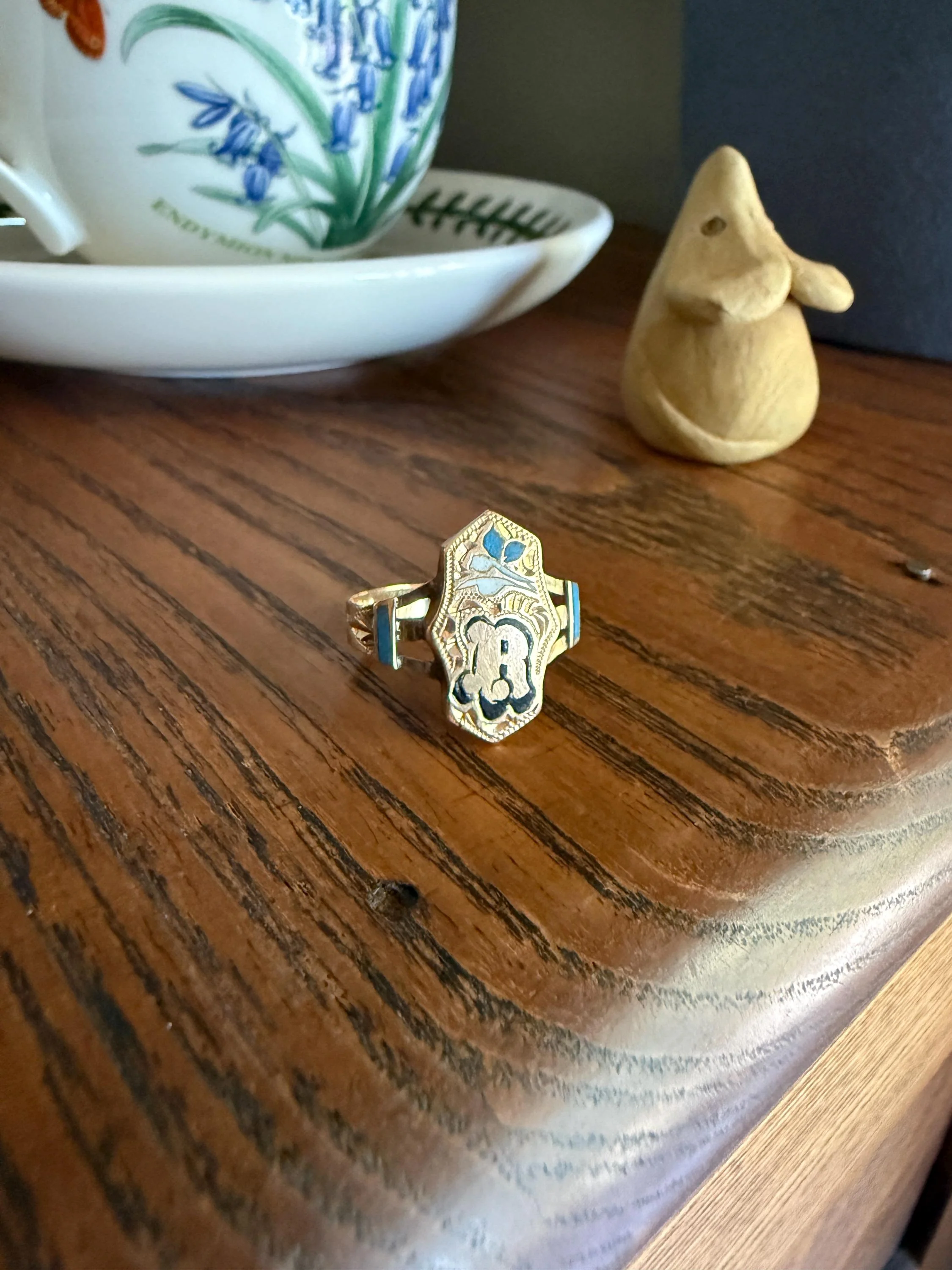 R is For Ricordo (Remembrance / Souvenir) or ? Love Band 14k Gold Antique Victorian Ring Black Blue Enamel Shield Signet Letter Initial - Image 11