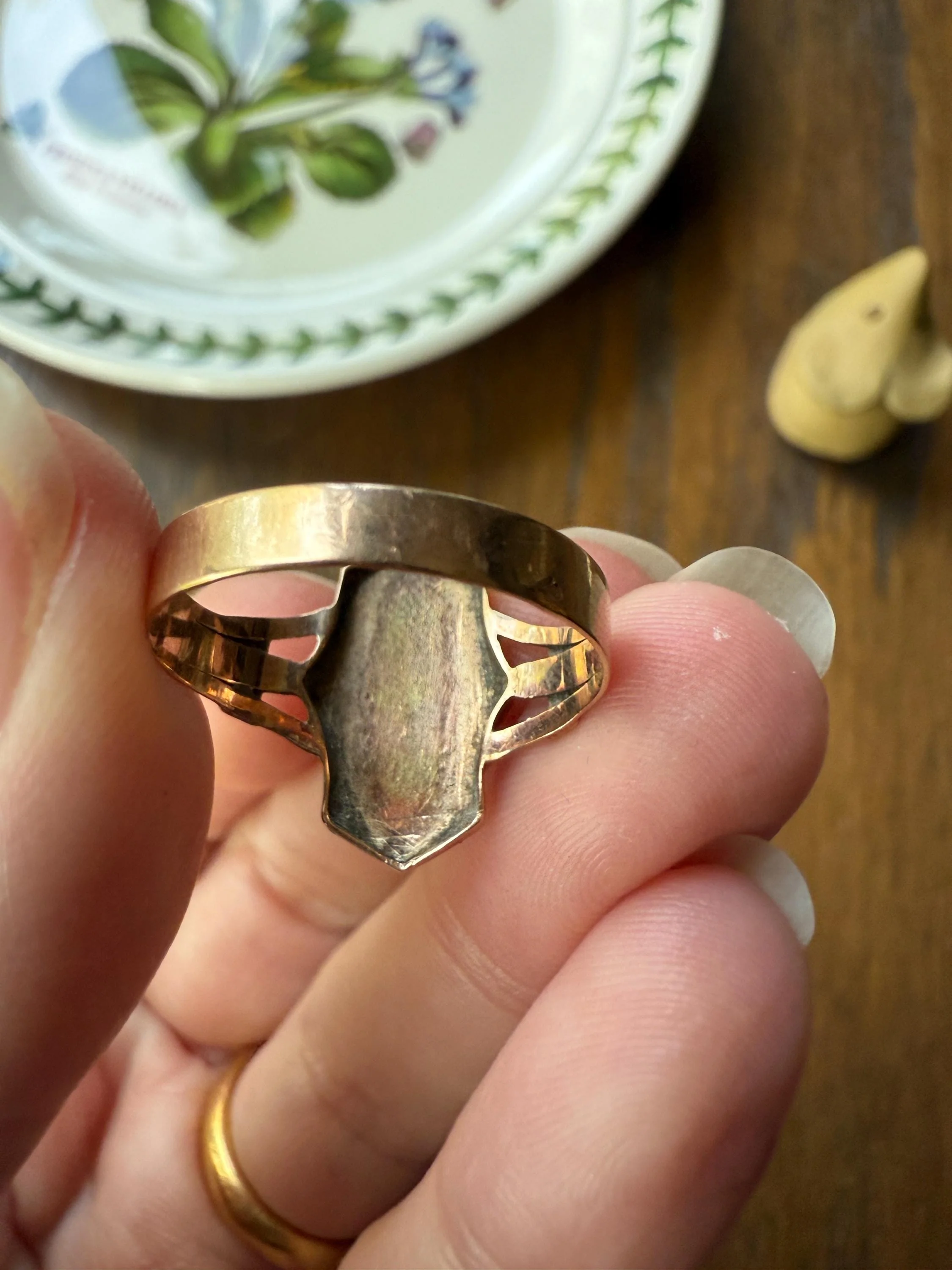 R is For Ricordo (Remembrance / Souvenir) or ? Love Band 14k Gold Antique Victorian Ring Black Blue Enamel Shield Signet Letter Initial - Image 9