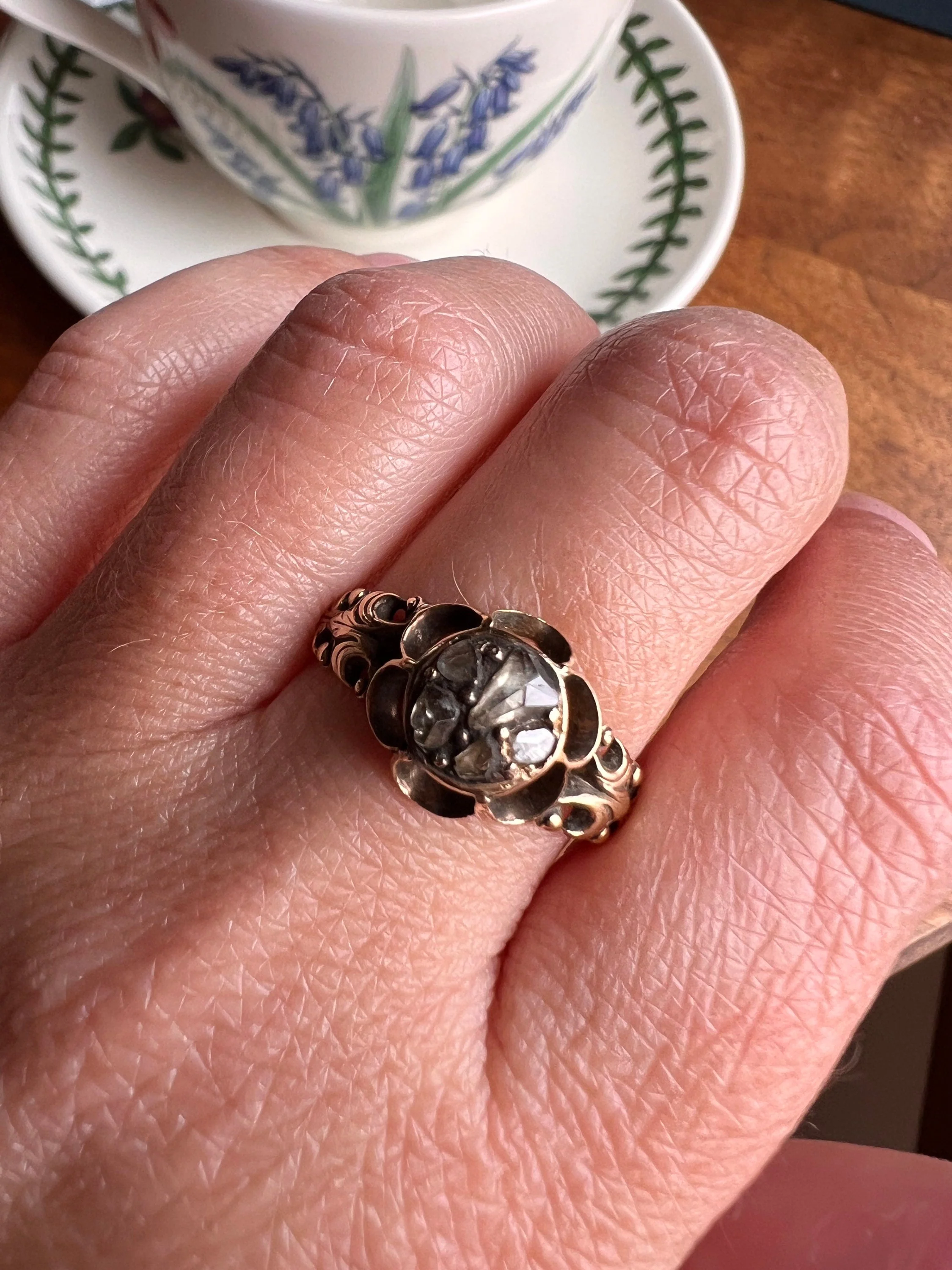 RARE 1700s Chiffre Triangle Rose Cut DIAMOND Ring French ANTiQUE Cobblestone Cluster Buttercup 18k Gold Fleur de Lis Victorian Band - Image 10
