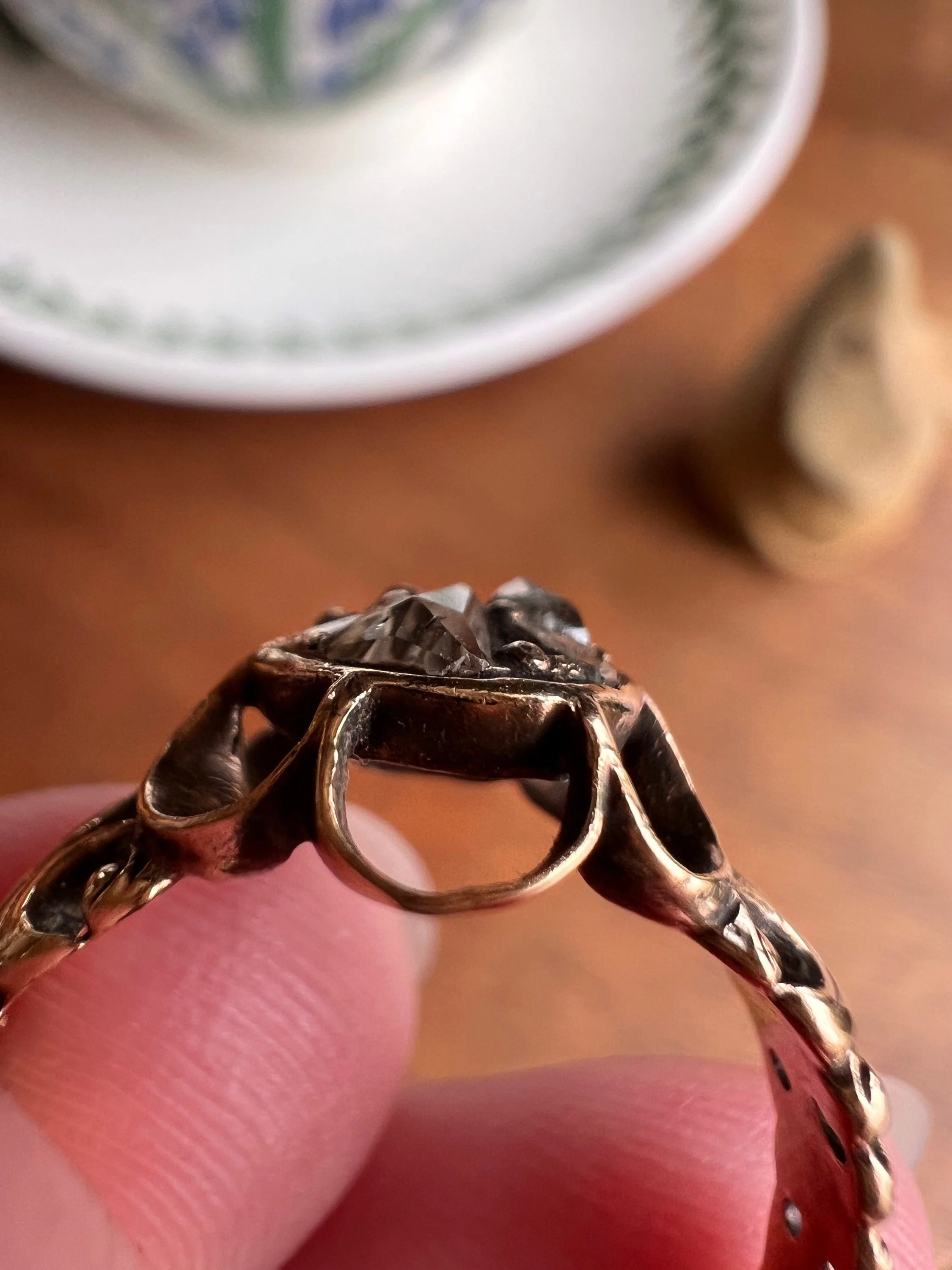 RARE 1700s Chiffre Triangle Rose Cut DIAMOND Ring French ANTiQUE Cobblestone Cluster Buttercup 18k Gold Fleur de Lis Victorian Band - Image 12