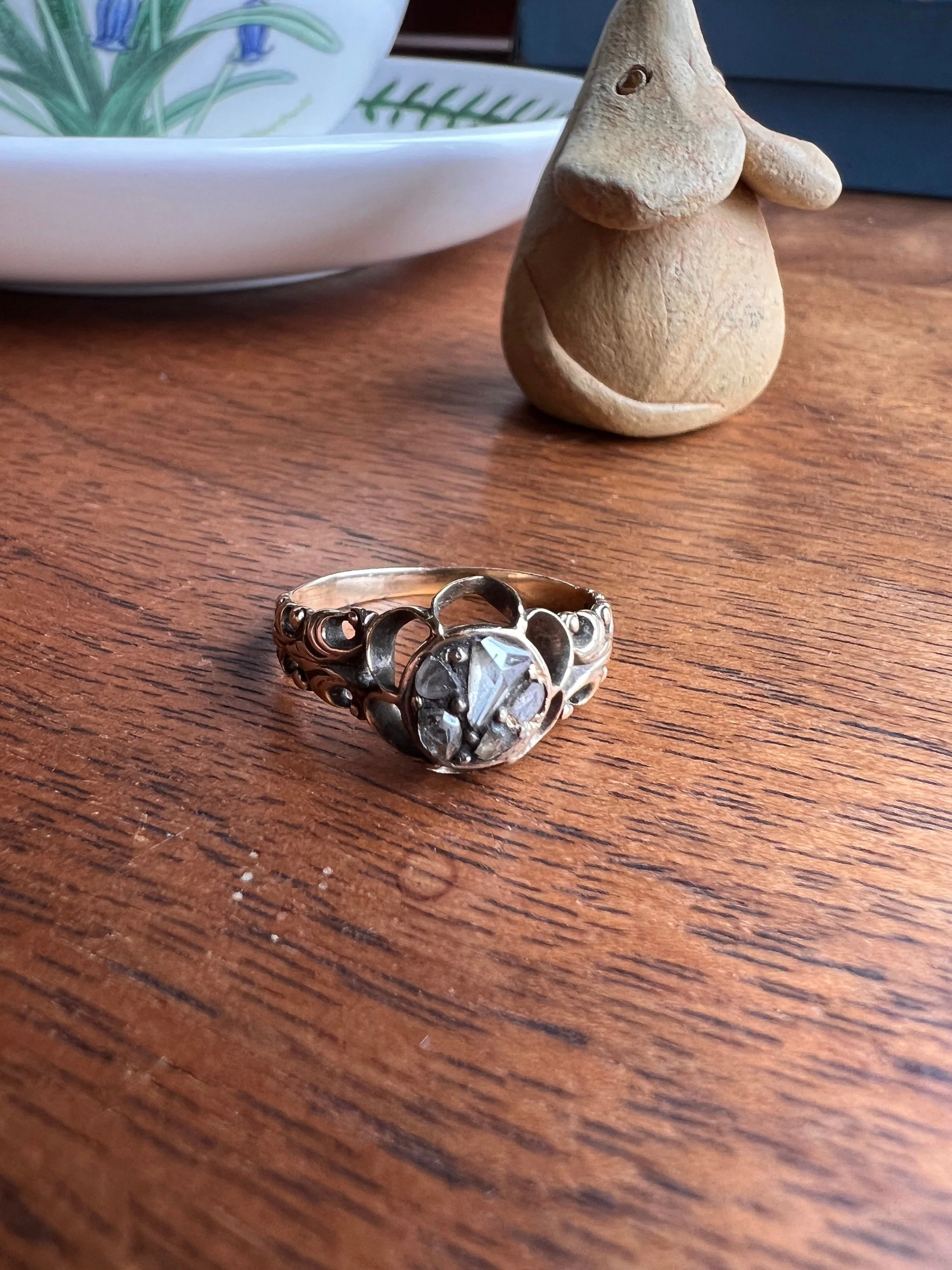 RARE 1700s Chiffre Triangle Rose Cut DIAMOND Ring French ANTiQUE Cobblestone Cluster Buttercup 18k Gold Fleur de Lis Victorian Band - Image 14