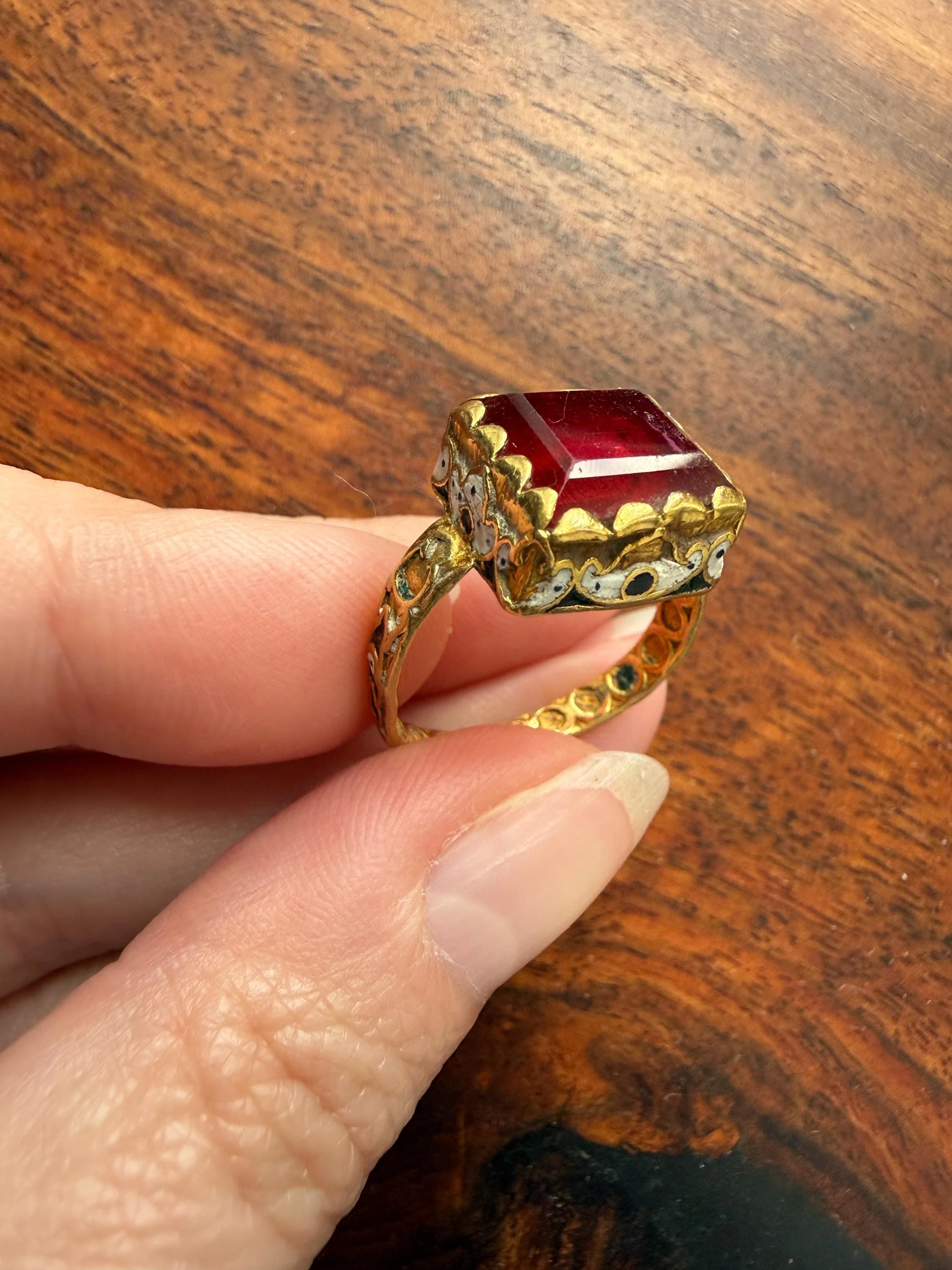 Rare Antique Pyramid Ring Enamel Vibrant Table Cut Red Paste Glass Faux Ruby 18 Gold French Bague Tombeau? Pie Crust Bezel Green Ring Butt - Image 11