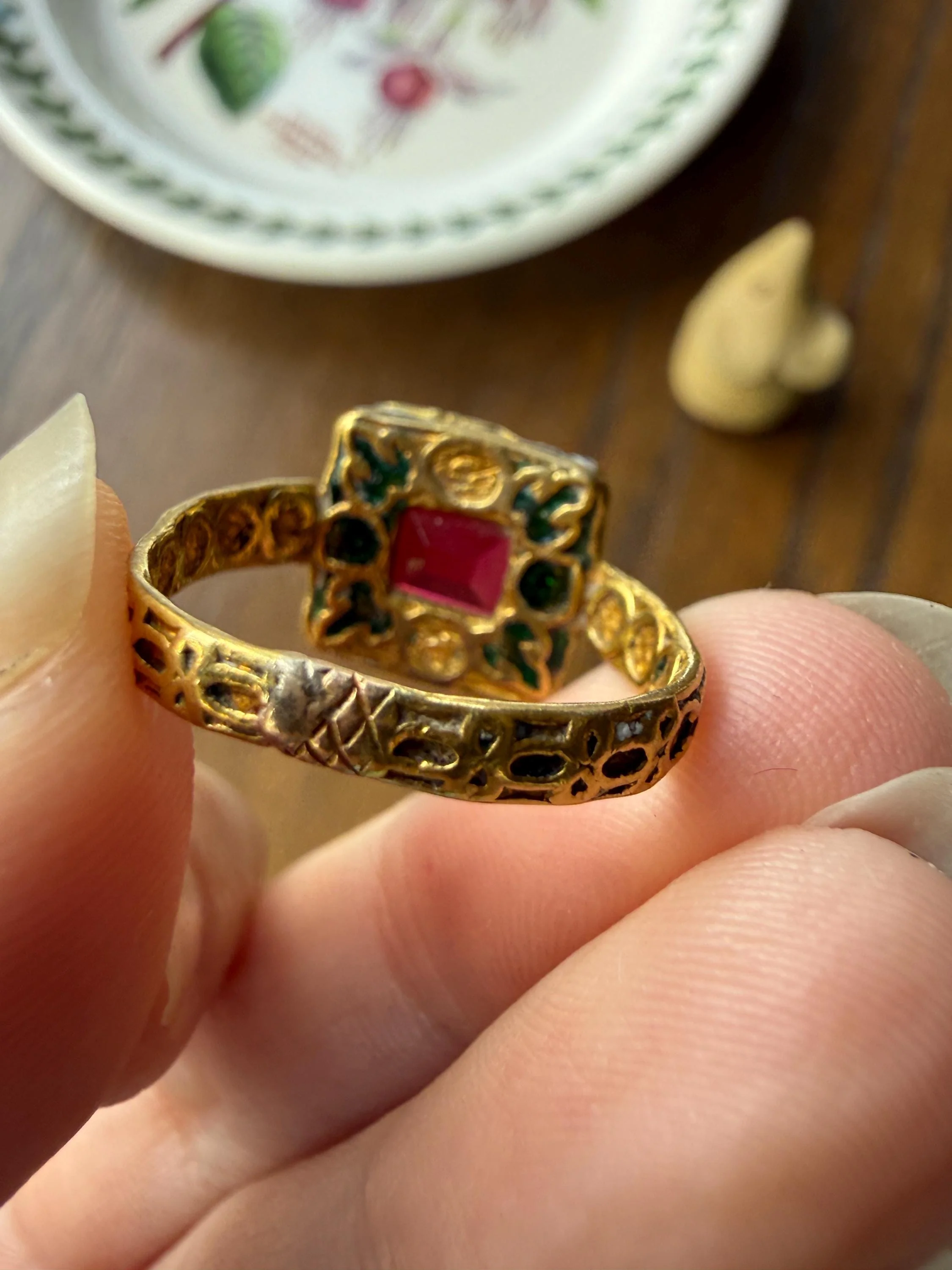 Rare Antique Pyramid Ring Enamel Vibrant Table Cut Red Paste Glass Faux Ruby 18 Gold French Bague Tombeau? Pie Crust Bezel Green Ring Butt - Image 18