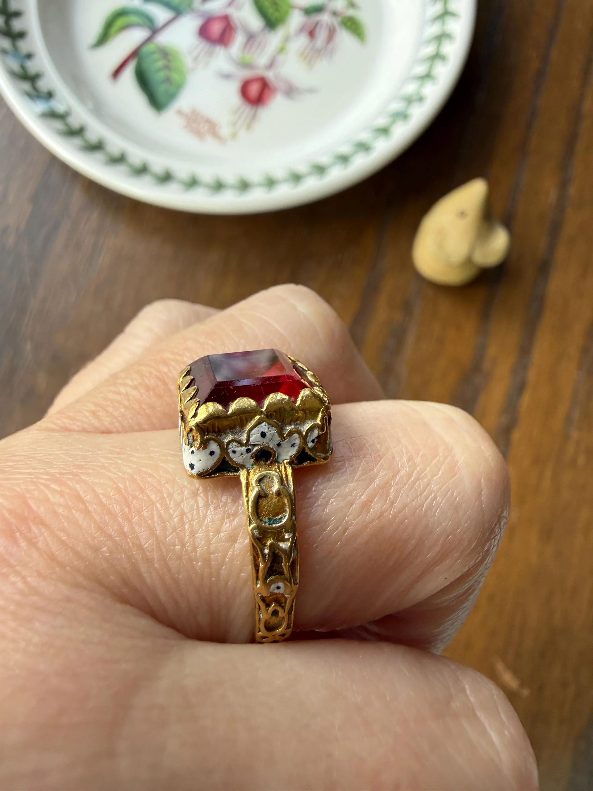 Rare Antique Pyramid Ring Enamel Vibrant Table Cut Red Paste Glass Faux Ruby 18 Gold French Bague Tombeau? Pie Crust Bezel Green Ring Butt - Image 3