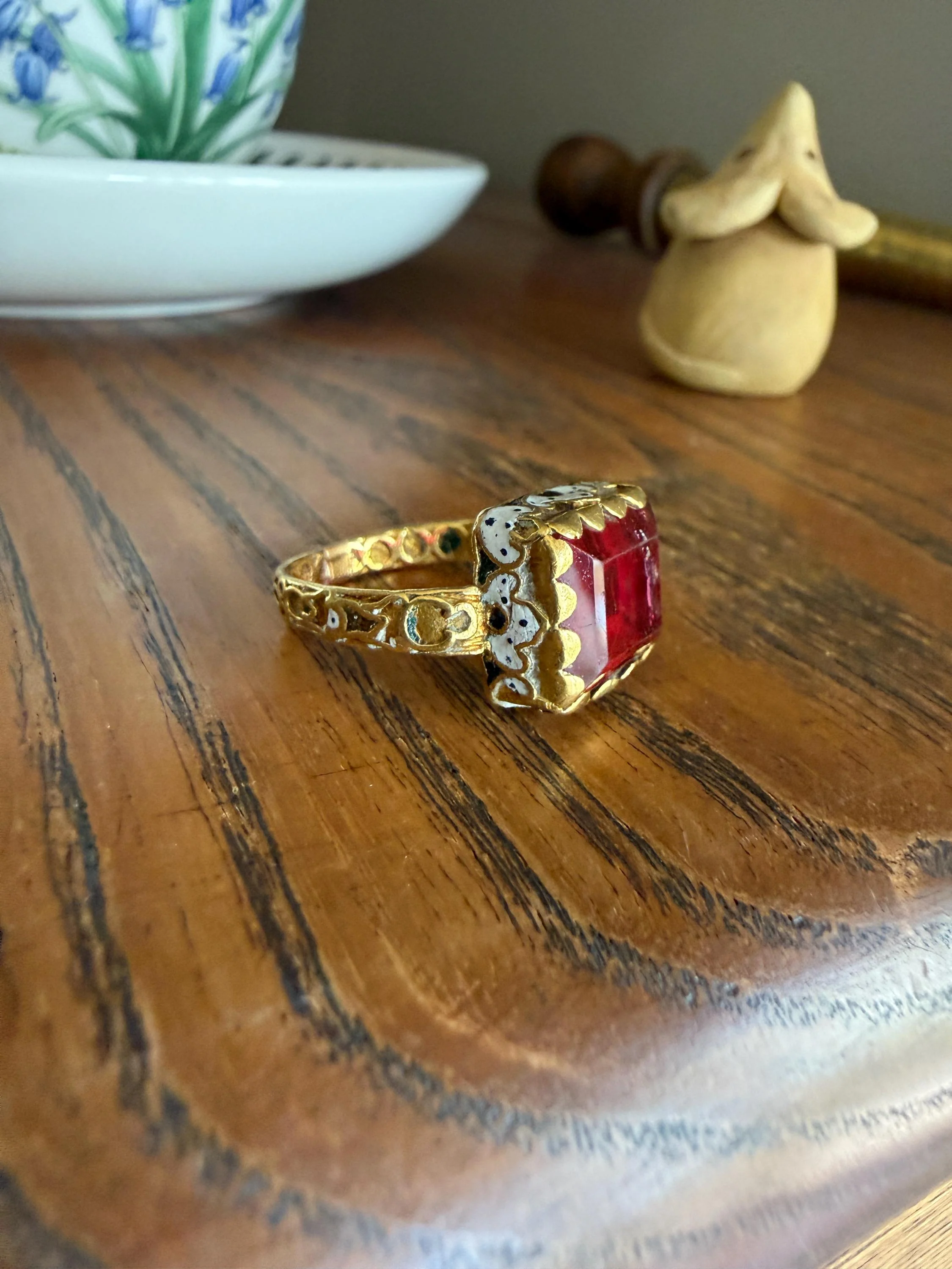 Rare Antique Pyramid Ring Enamel Vibrant Table Cut Red Paste Glass Faux Ruby 18 Gold French Bague Tombeau? Pie Crust Bezel Green Ring Butt - Image 6