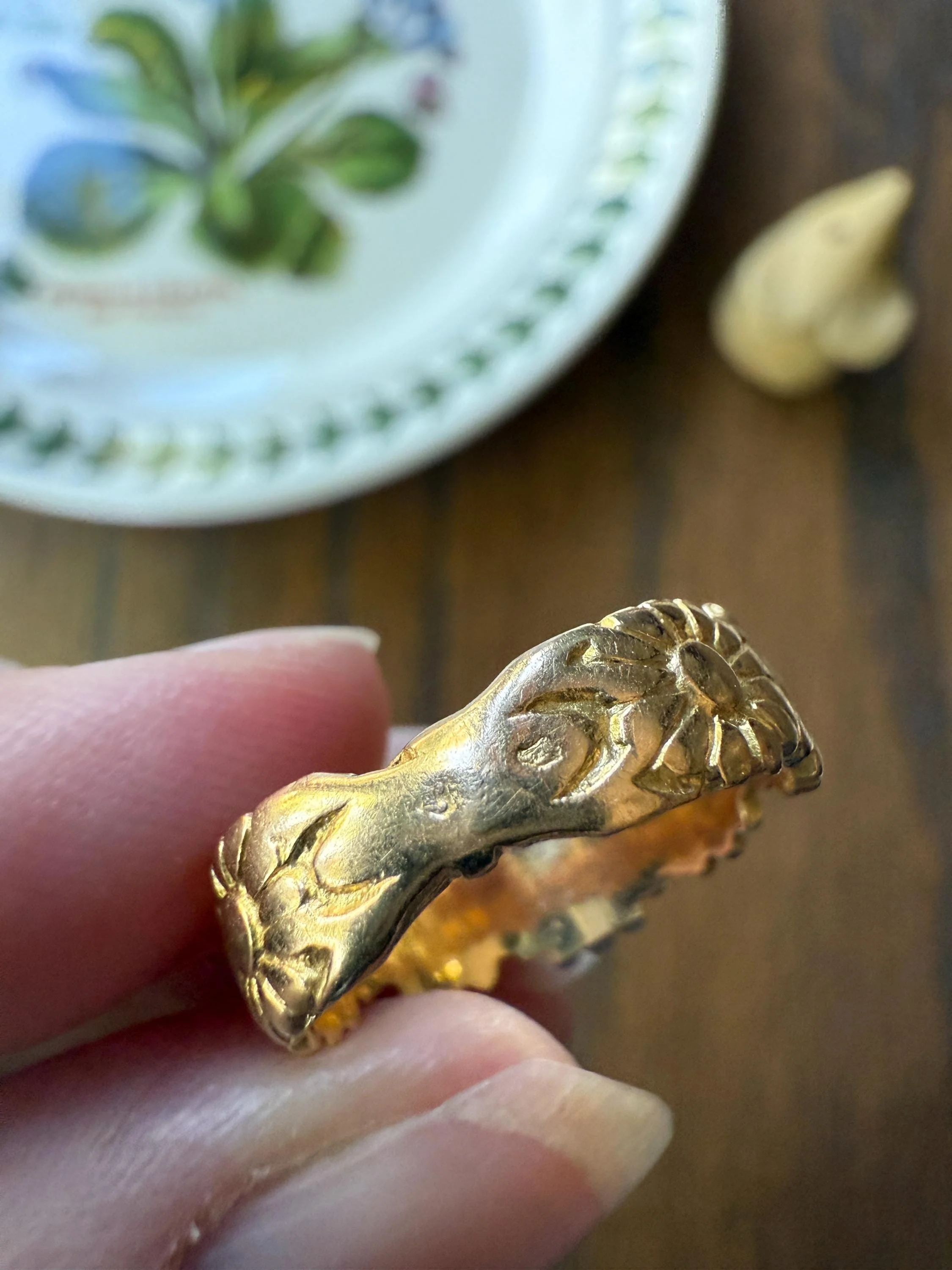 Rare Daisy Chain French Antique Figural 18k Gold Ring Floral Art Nouveau Belle Epoque 7 Flower Wide Wedding Eternity Band Stacker - Image 9