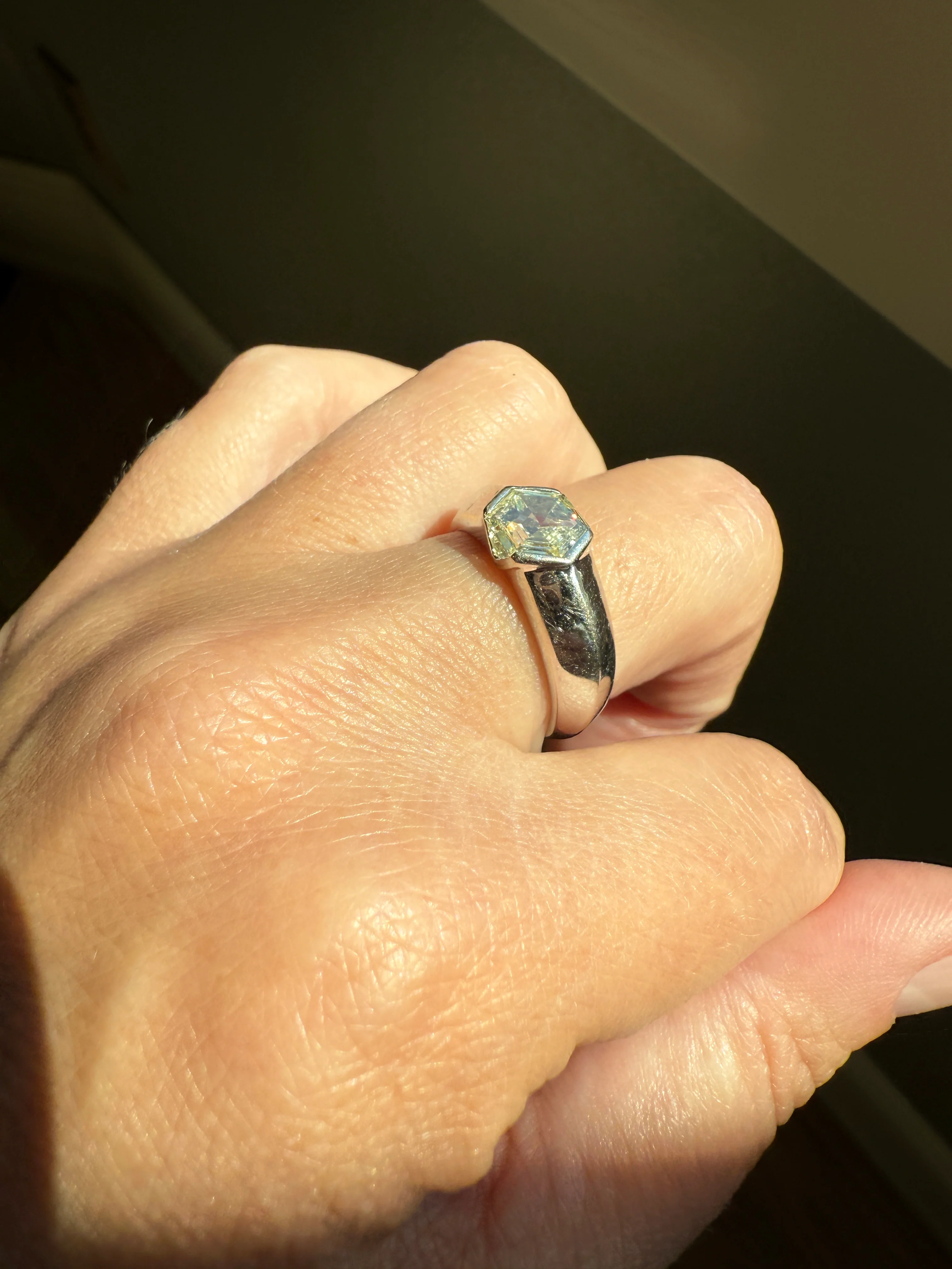 Rare HEXAGON Natural Diamond Pale Yellow French Vintage 18k White Gold Gypsy Ring 9.1g Chunky Sturdy Stacker Unisex Step Cut Beveled Band - Image 18
