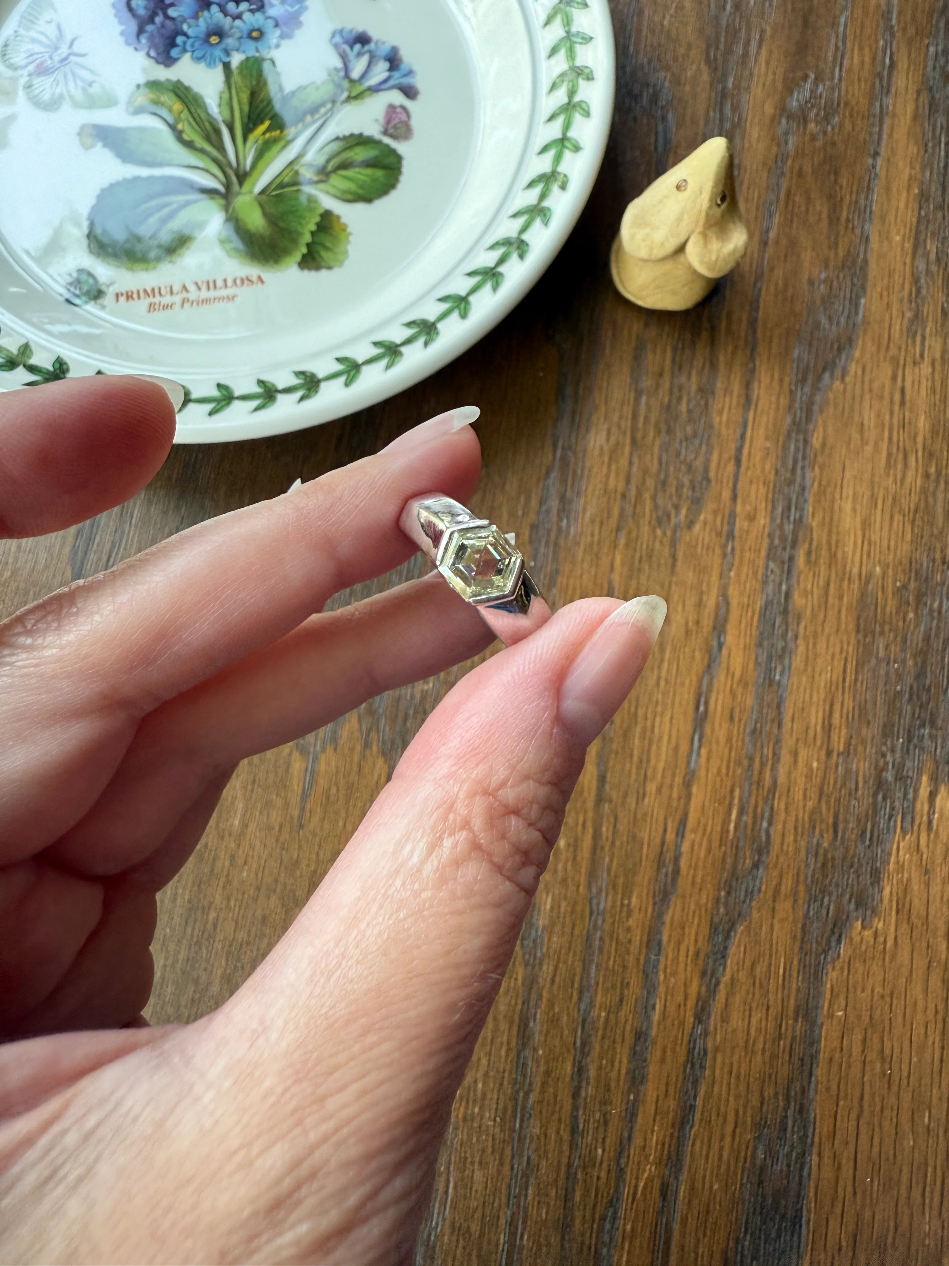 Rare HEXAGON Natural Diamond Pale Yellow French Vintage 18k White Gold Gypsy Ring 9.1g Chunky Sturdy Stacker Unisex Step Cut Beveled Band - Image 26
