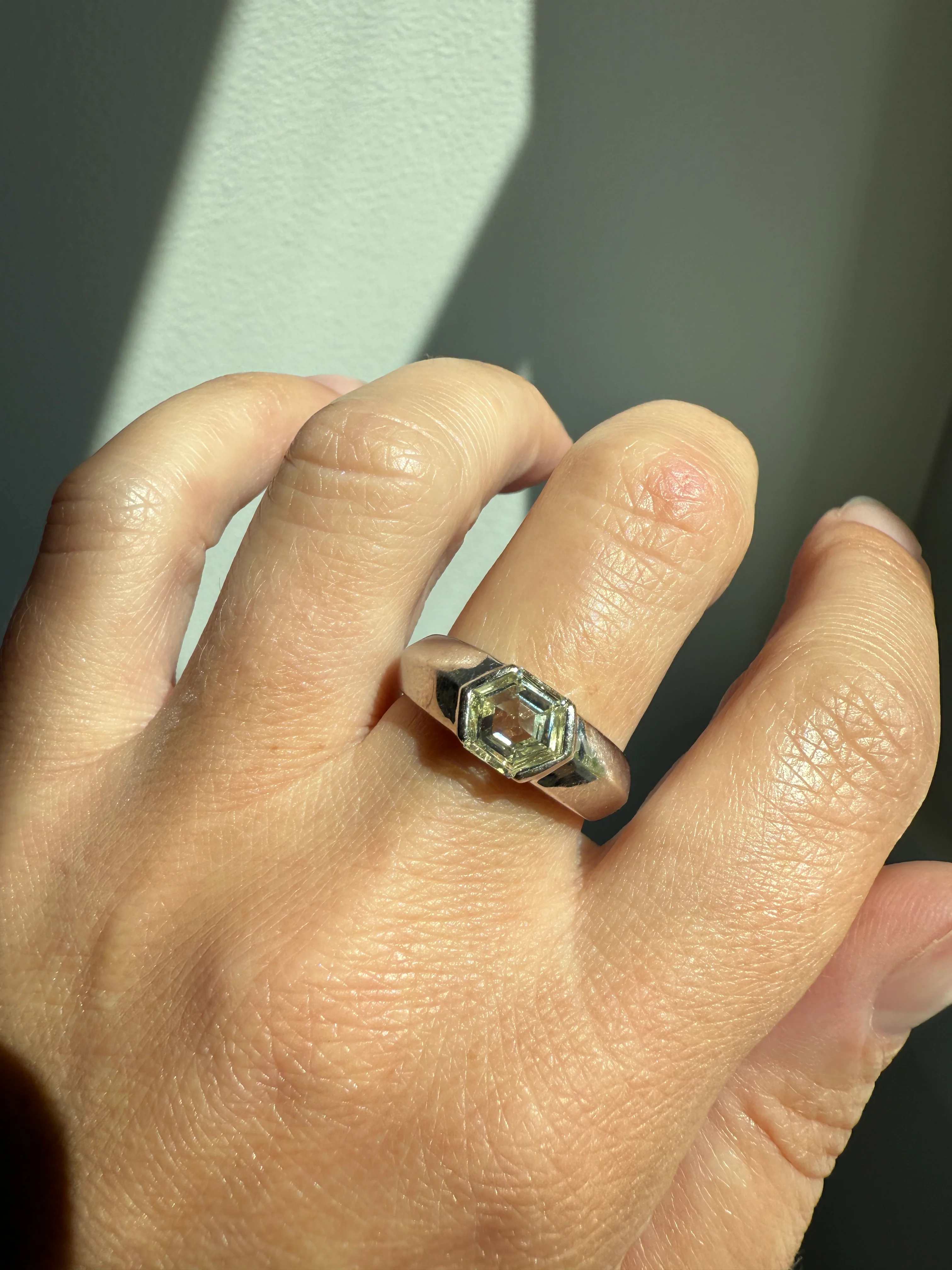 Rare HEXAGON Natural Diamond Pale Yellow French Vintage 18k White Gold Gypsy Ring 9.1g Chunky Sturdy Stacker Unisex Step Cut Beveled Band - Image 5