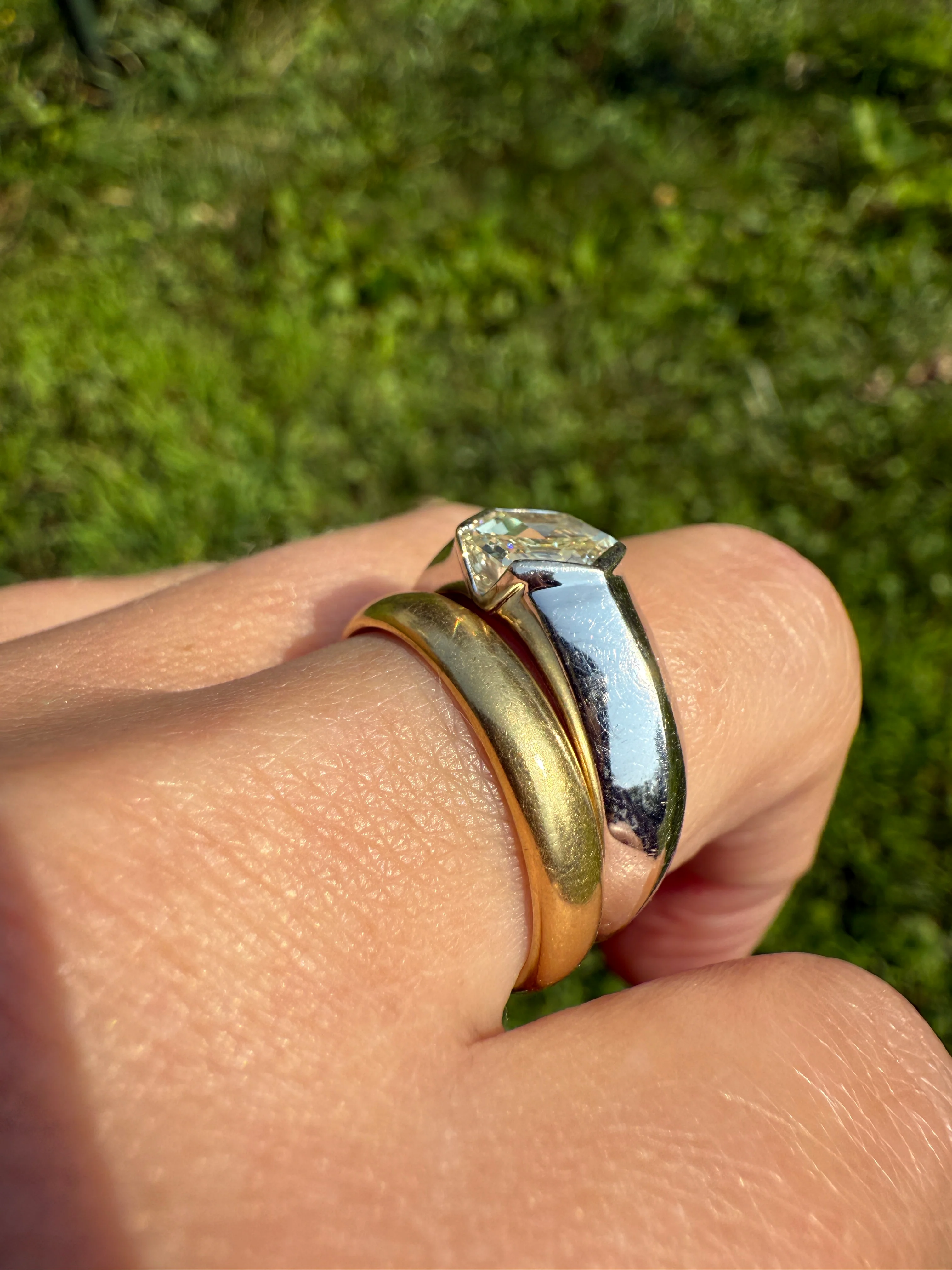 Rare HEXAGON Natural Diamond Pale Yellow French Vintage 18k White Gold Gypsy Ring 9.1g Chunky Sturdy Stacker Unisex Step Cut Beveled Band - Image 6