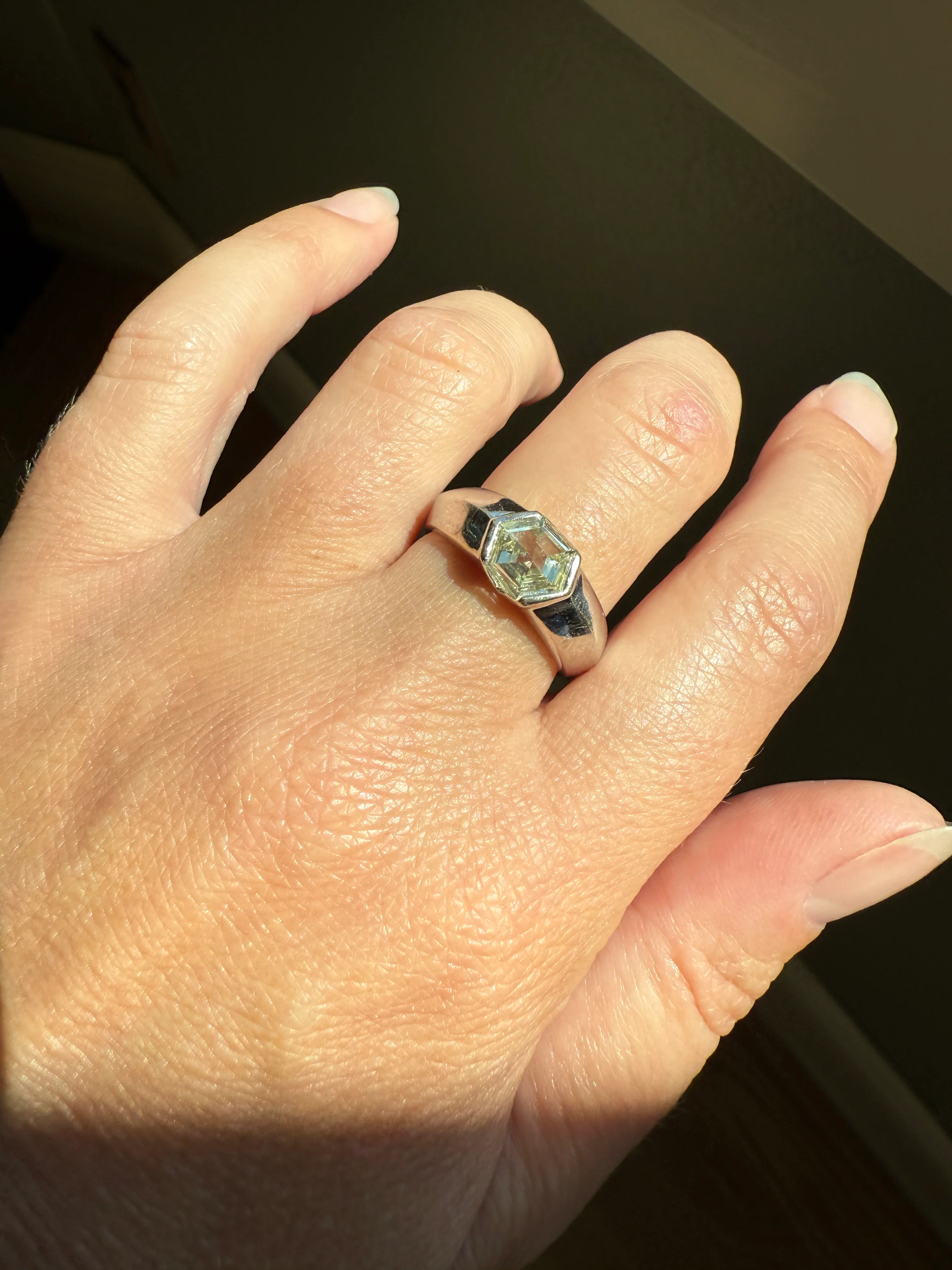 Rare HEXAGON Natural Diamond Pale Yellow French Vintage 18k White Gold Gypsy Ring 9.1g Chunky Sturdy Stacker Unisex Step Cut Beveled Band - Image 9