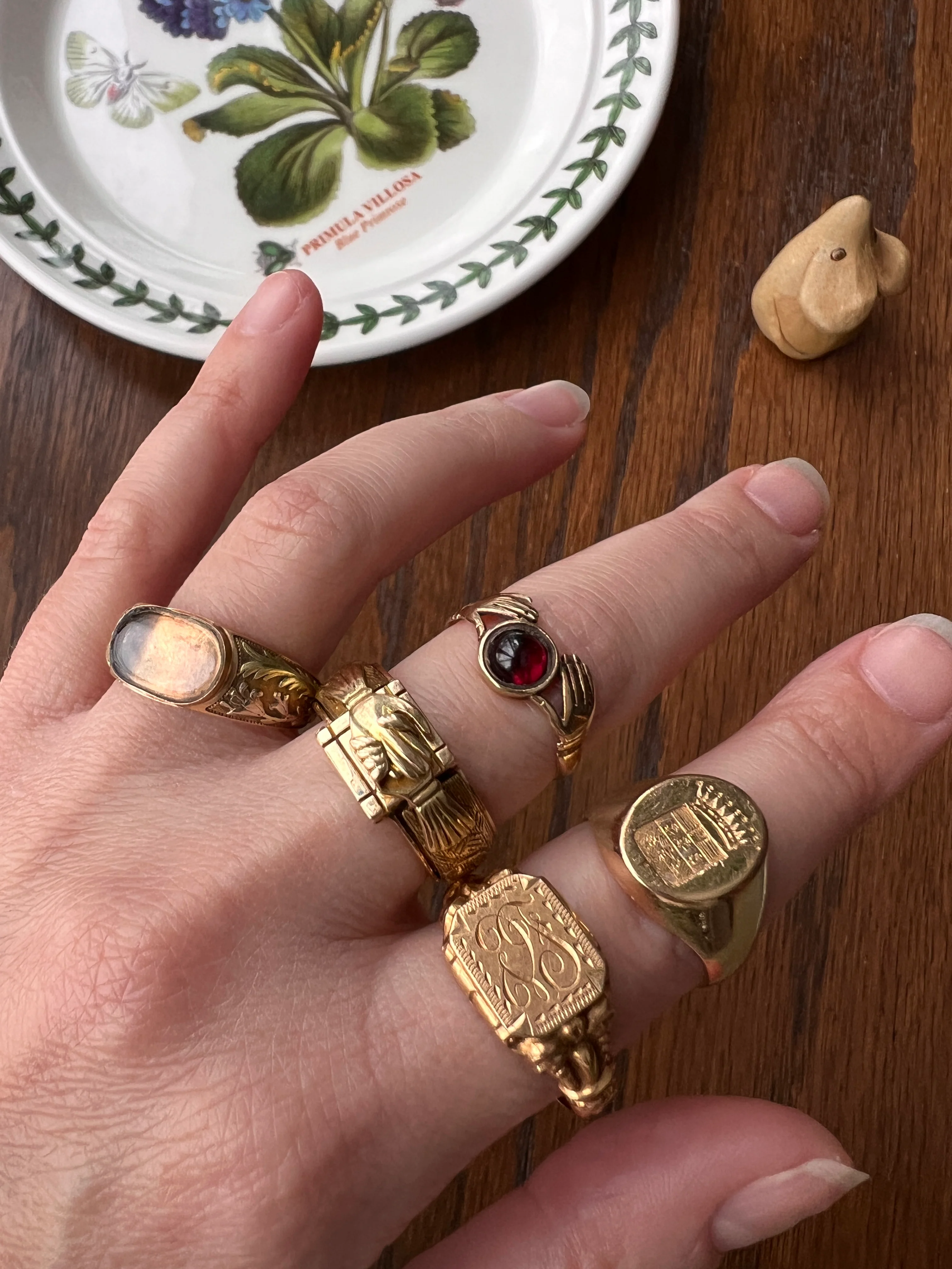 Rare Mazel Tov FEDE Hands Gimmel LOCKET Ring OPENING Secret Panel Doors Vintage to Antique 18k Gold - Image 12