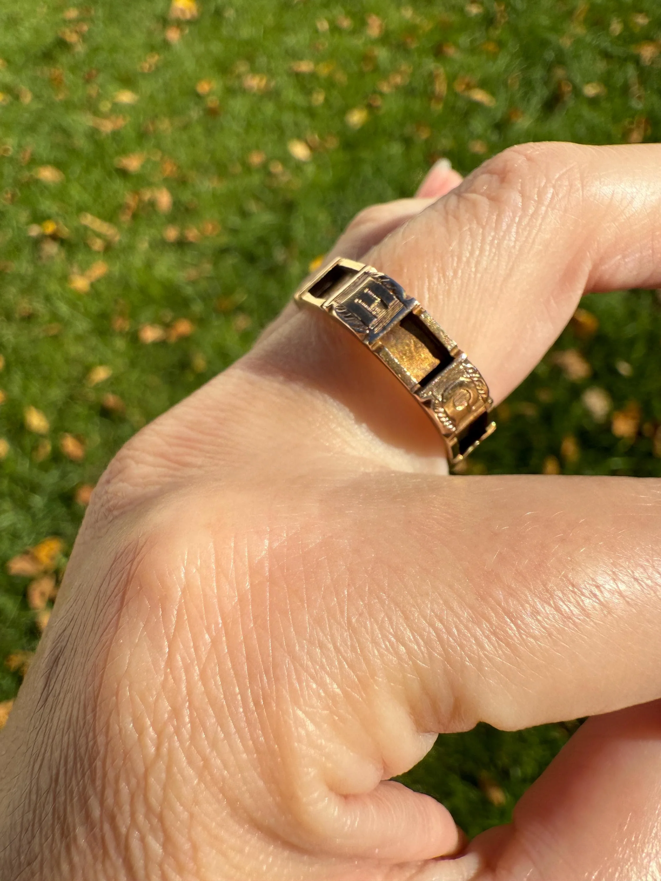 REGARD Antique Love Token Ring 14k Gold Ring Romantic Victorian Engraved Ornate Cigar Eternity Band Wedding Stacker Love Gift Jewelry Words - Image 2