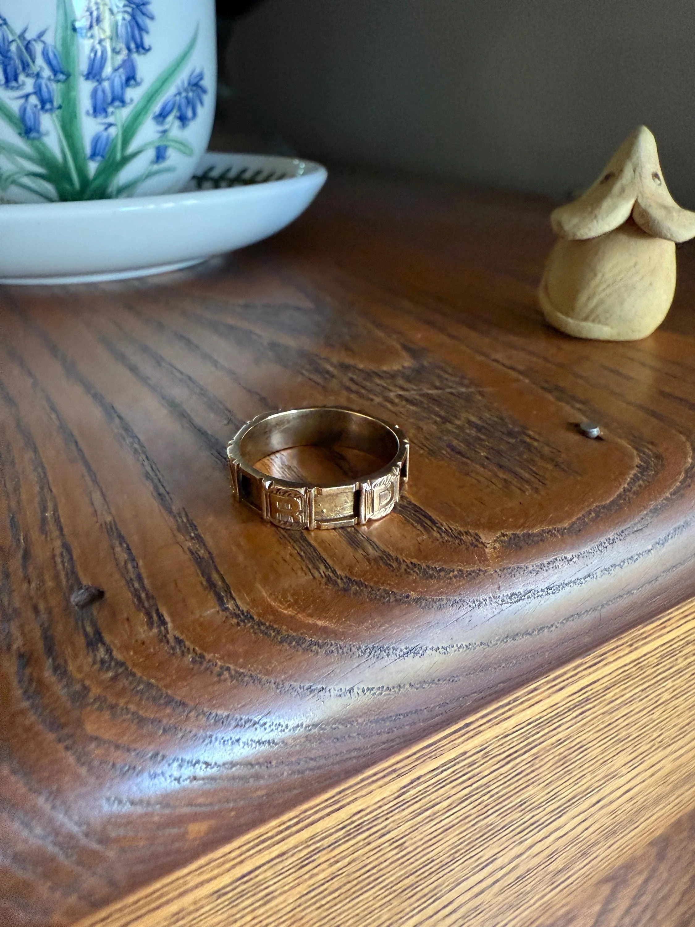 REGARD Antique Love Token Ring 14k Gold Ring Romantic Victorian Engraved Ornate Cigar Eternity Band Wedding Stacker Love Gift Jewelry Words - Image 8