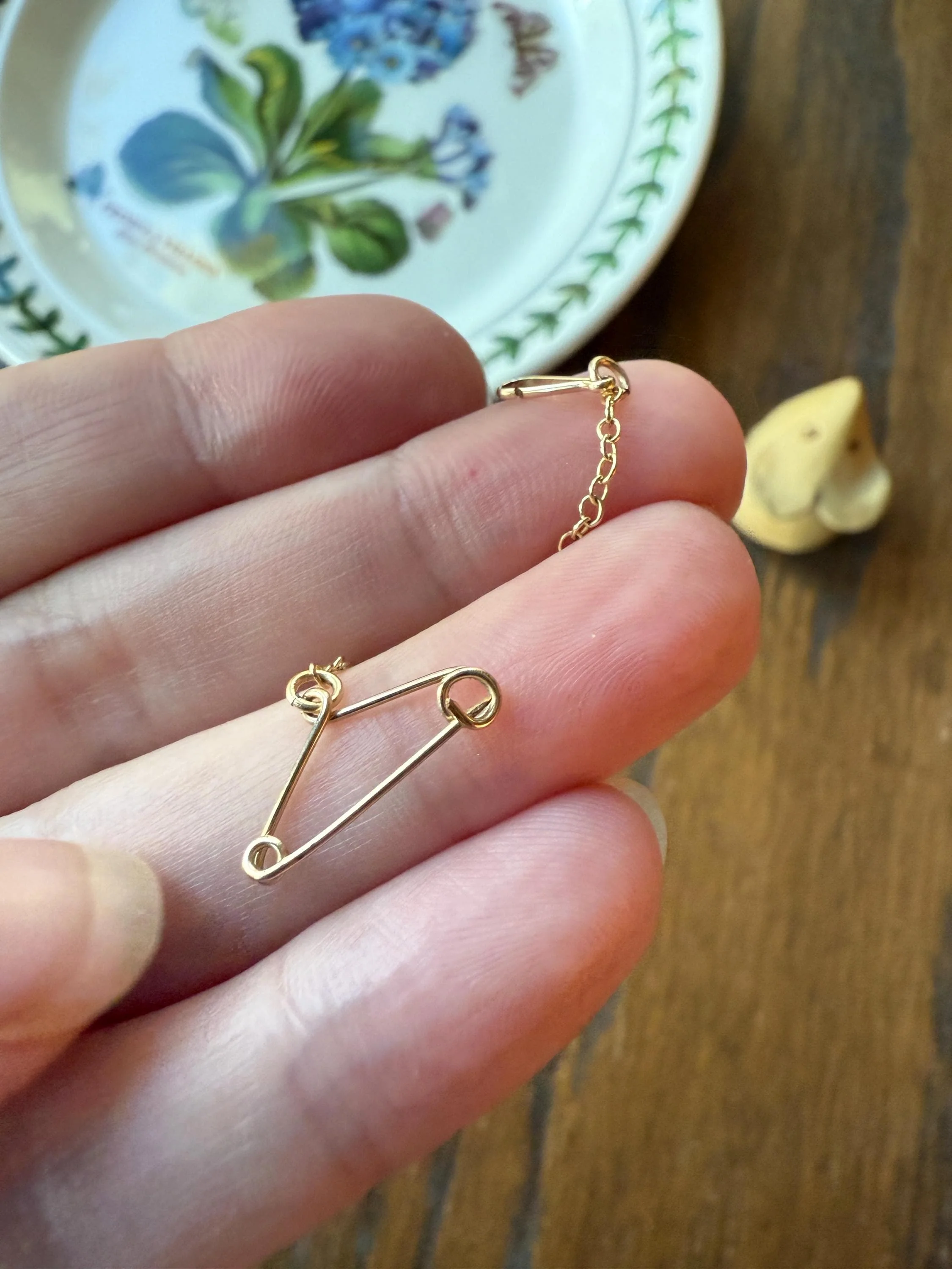 Safety Chain Doodad Pin Hanger HOOK Dainty CHAIN ANTIQUE .5g 10k Gold Solid 72mm Pendant Holder Extender Connector Neckmess Parts Findings - Image 6