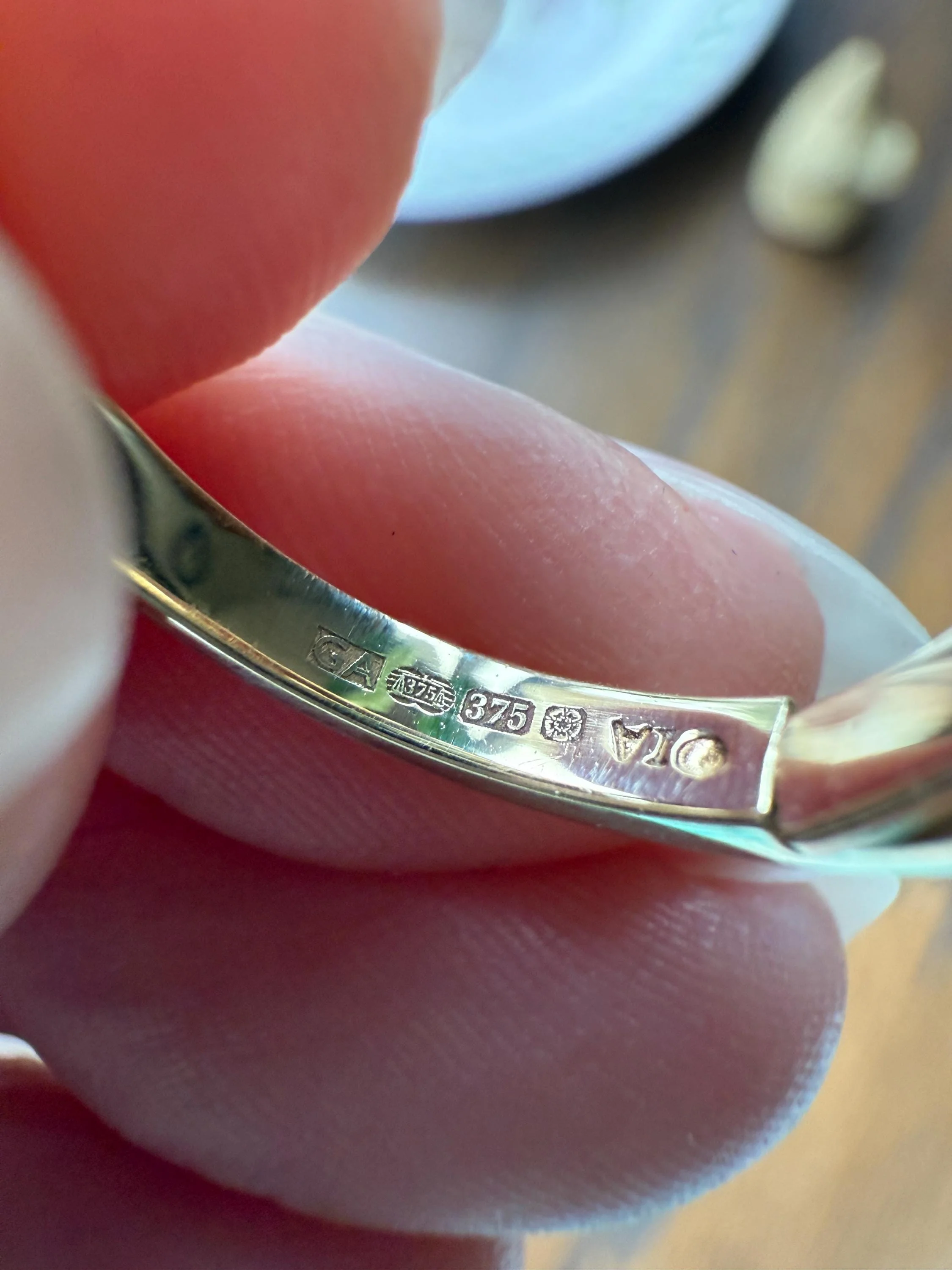SECRET Je T'Aime Vintage " I Love You " In French Seven Diamond Two Part Hinged 9k Gold Double Band Ring - Image 14