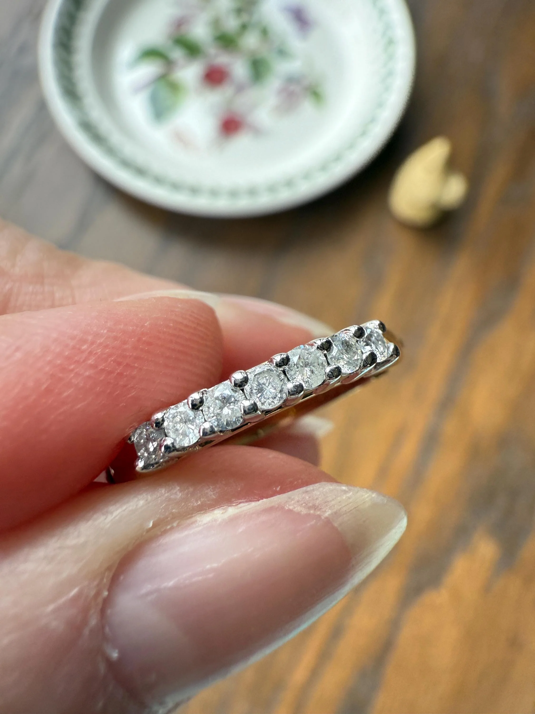 SECRET Je T'Aime Vintage " I Love You " In French Seven Diamond Two Part Hinged 9k Gold Double Band Ring - Image 17