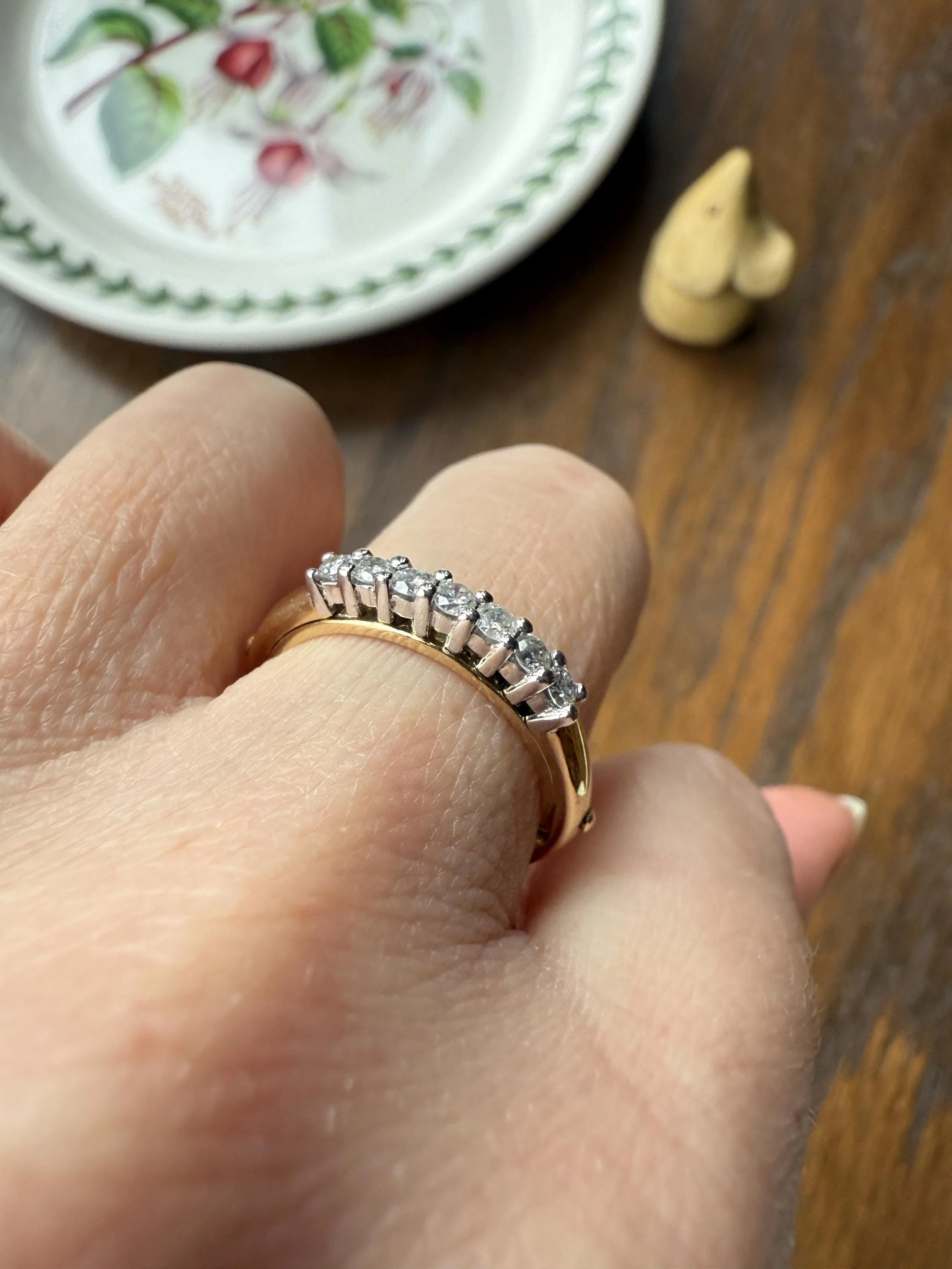 SECRET Je T'Aime Vintage " I Love You " In French Seven Diamond Two Part Hinged 9k Gold Double Band Ring - Image 3