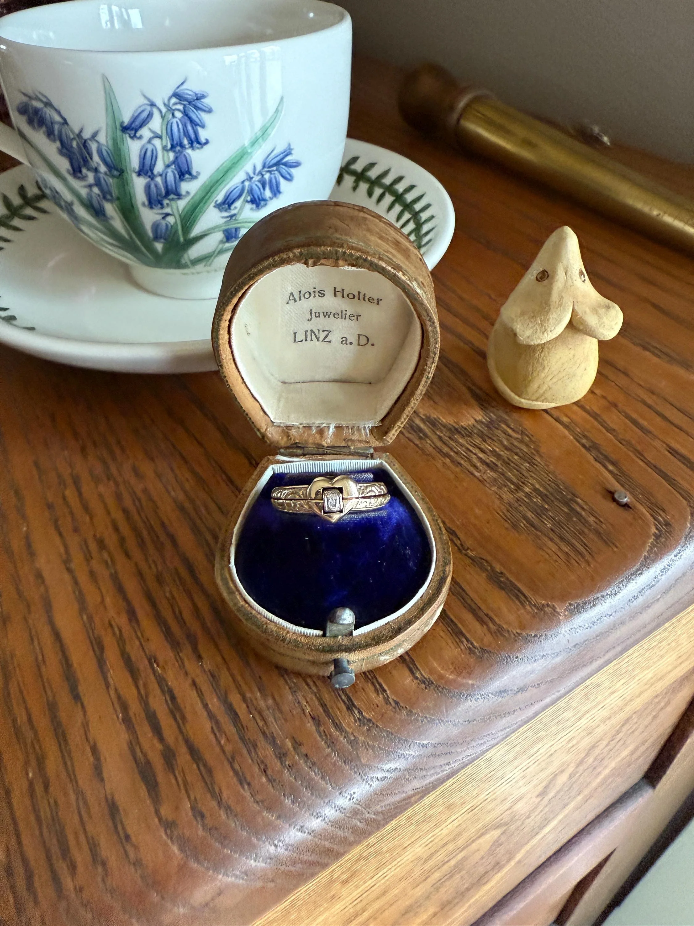 SECRET Vintage HEART " I Love You " Two Part Opening 9k Gold Double Band Ring Diamond Hinged Figural Scrolled Shoulders - Image 12