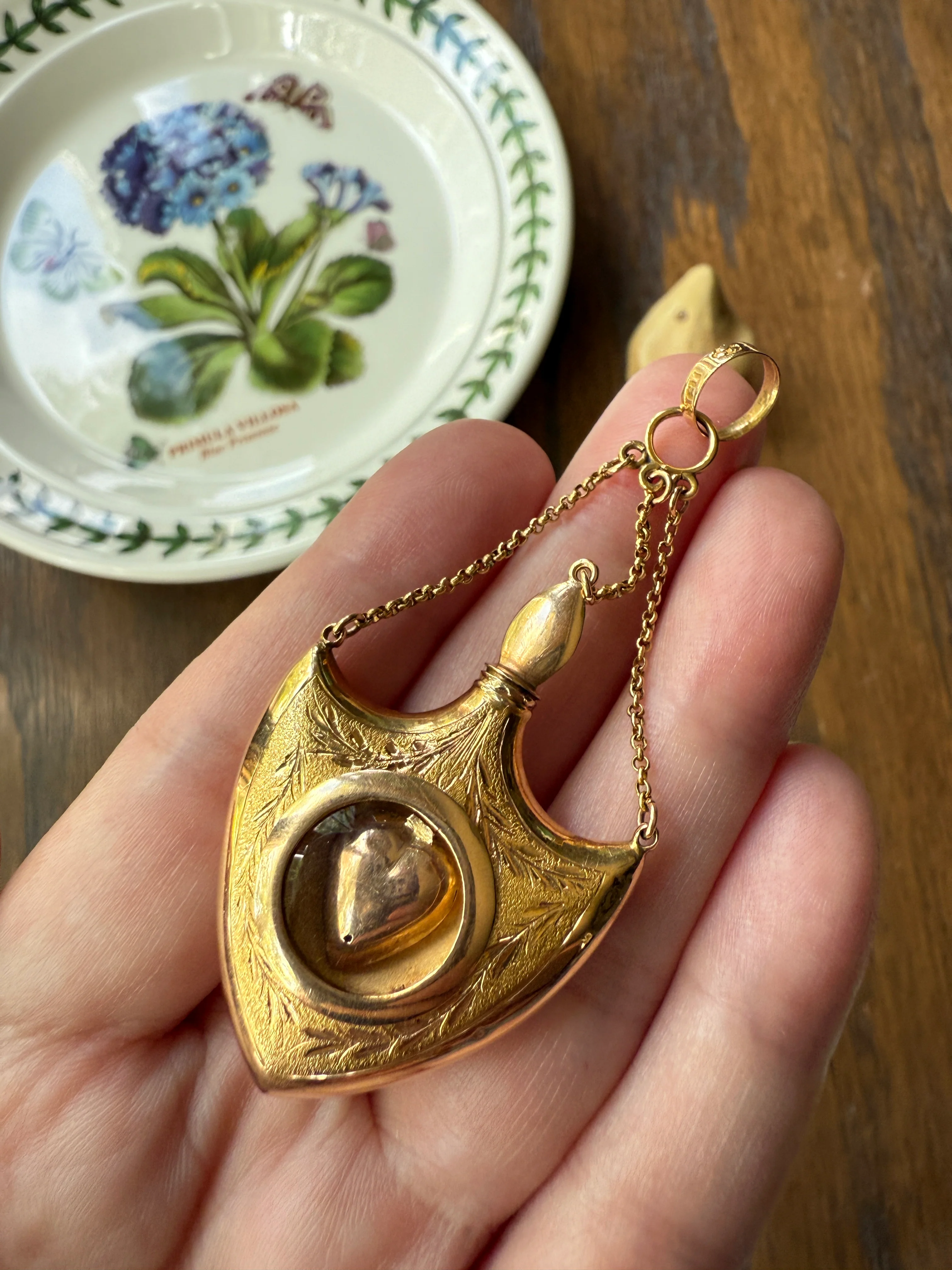 SHIELD w/ HEART Locket Georgian Era Antique FLASK Pendant Figural 18k Gold Large Swedish Vinaigrette w/ Stopper - Image 14