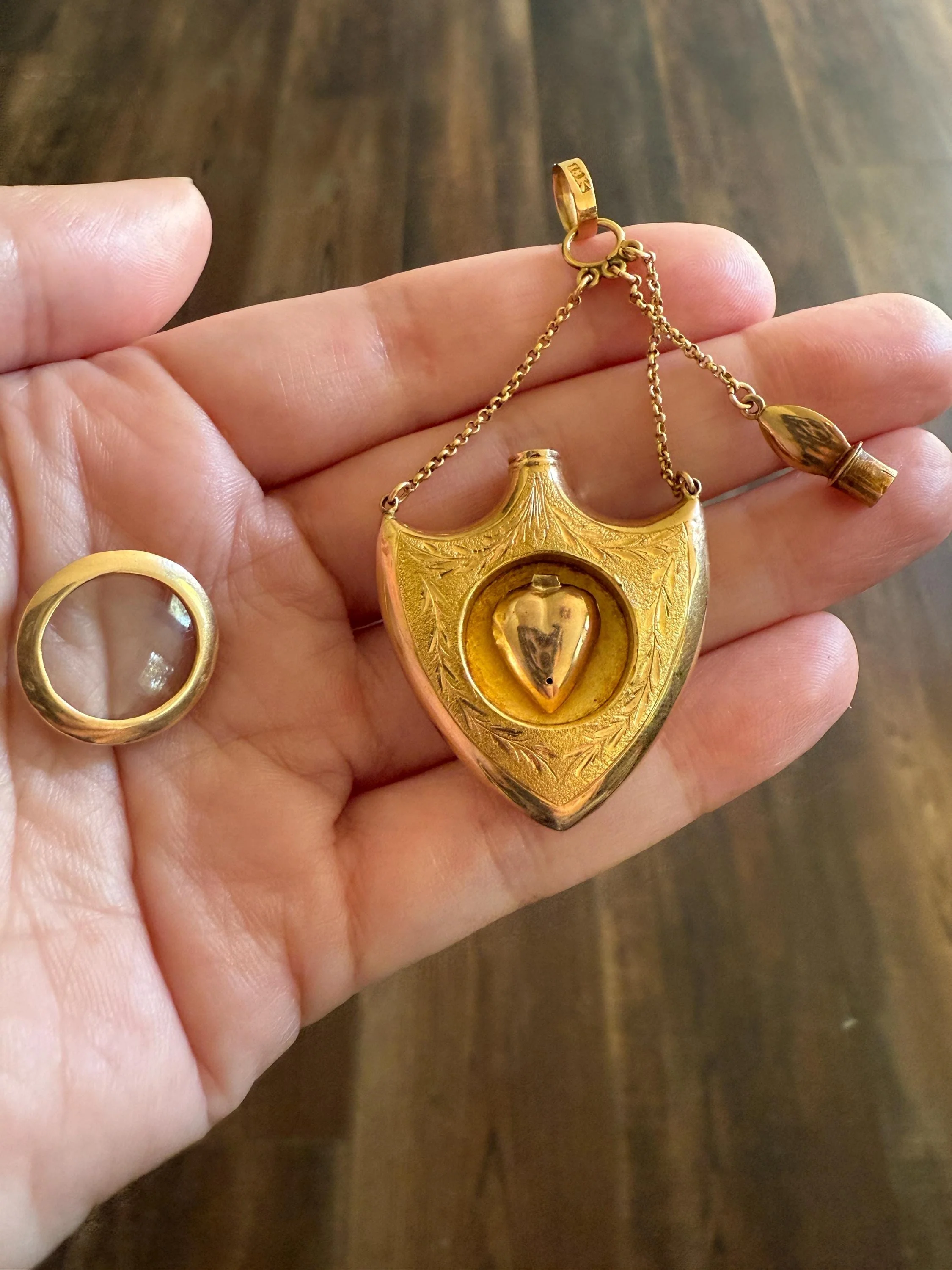 SHIELD w/ HEART Locket Georgian Era Antique FLASK Pendant Figural 18k Gold Large Swedish Vinaigrette w/ Stopper - Image 3