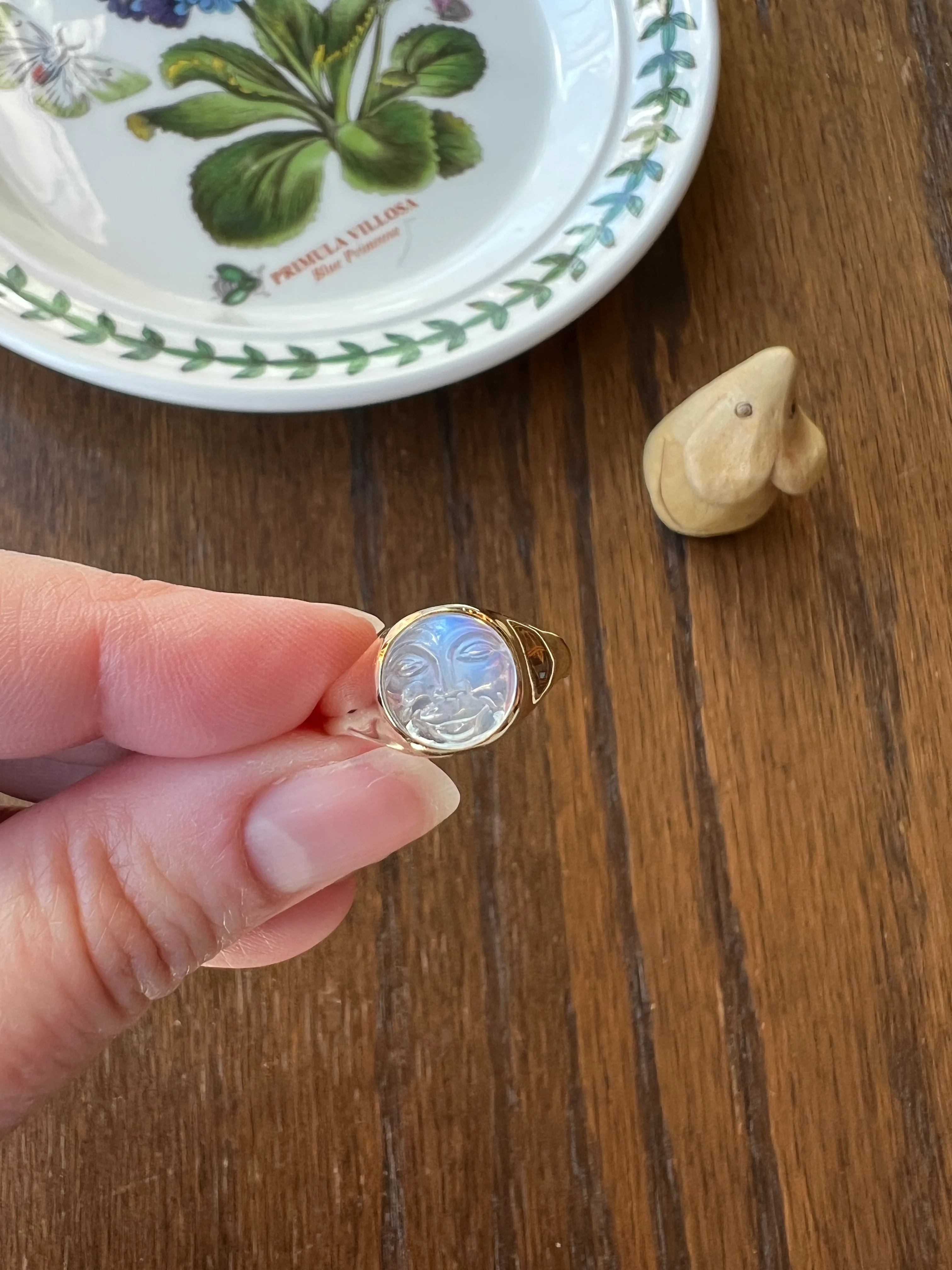 Smiling MAN in the MOON Blue Moonstone Vintage RING 14k Gold Figural Glow - Image 22