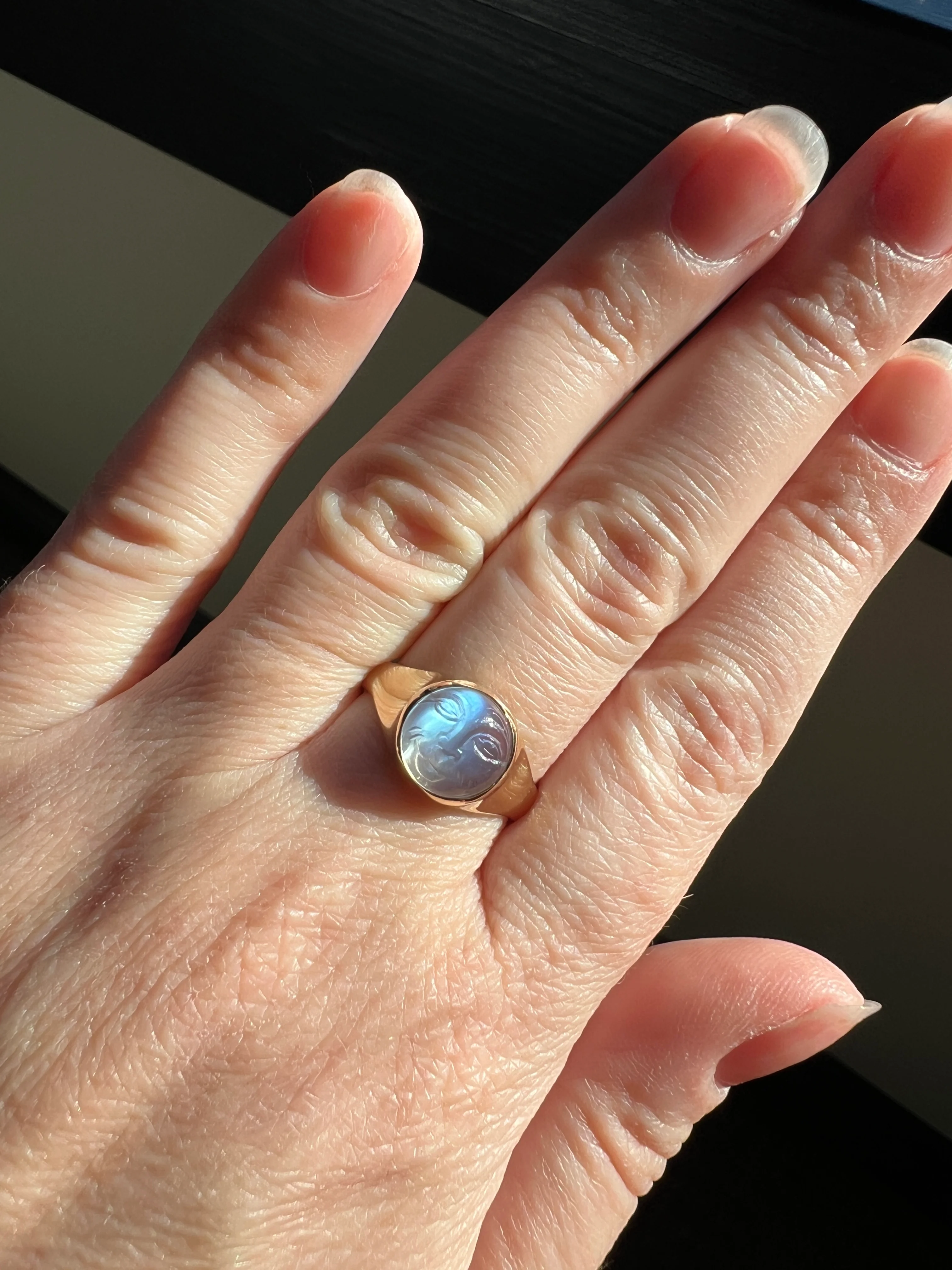 Smiling MAN in the MOON Blue Moonstone Vintage RING 14k Gold Figural Glow - Image 25
