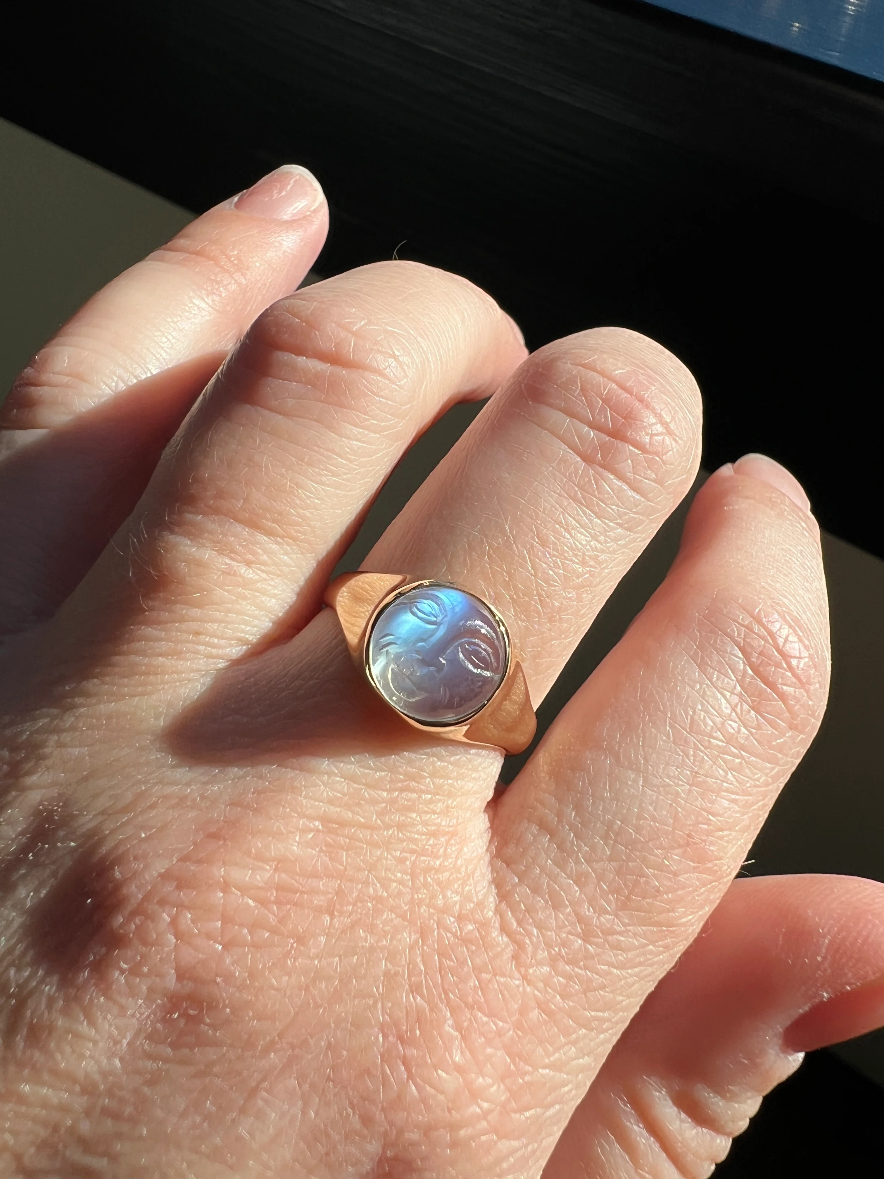 Smiling MAN in the MOON Blue Moonstone Vintage RING 14k Gold Figural Glow - Image 26