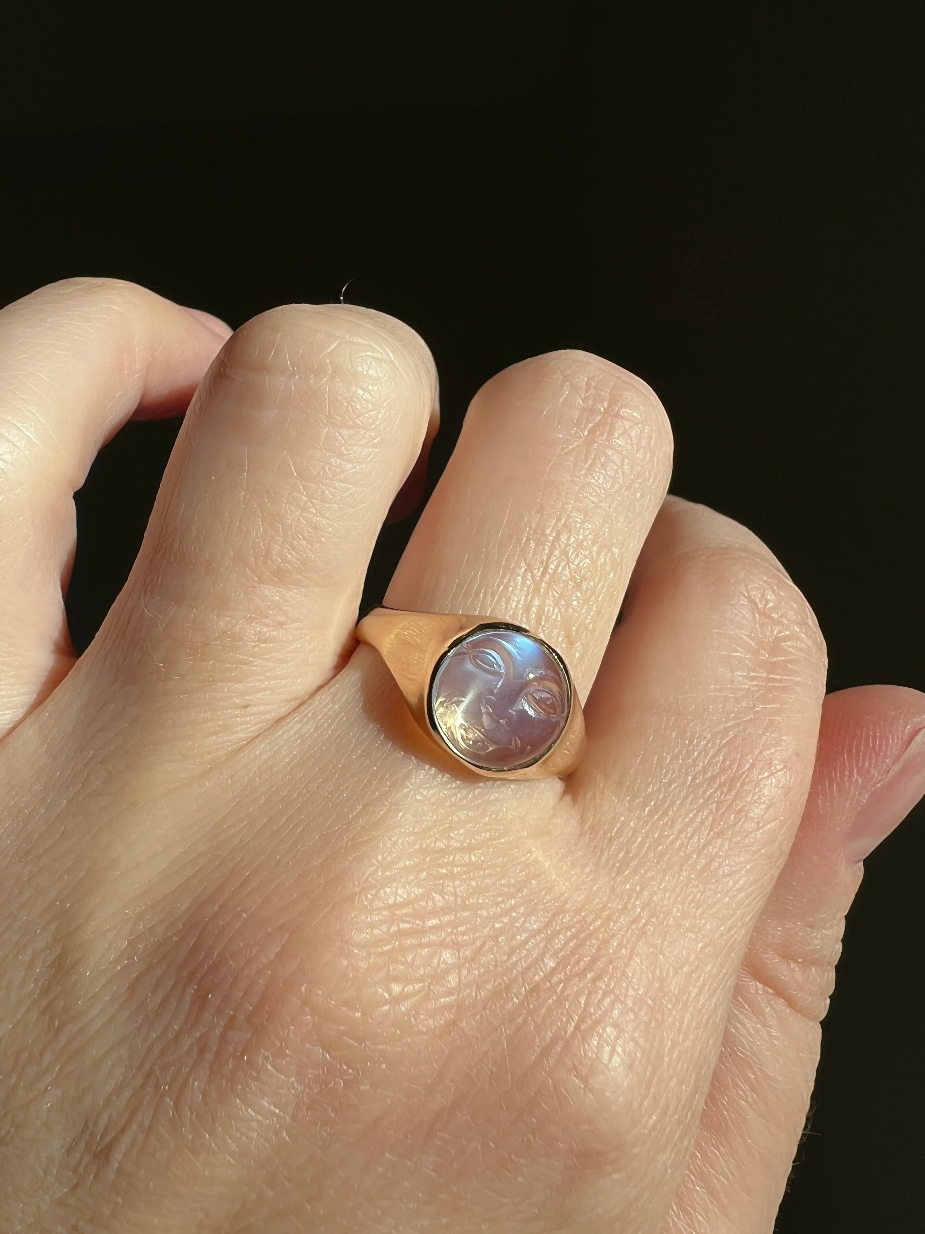 Smiling MAN in the MOON Blue Moonstone Vintage RING 14k Gold Figural Glow - Image 27