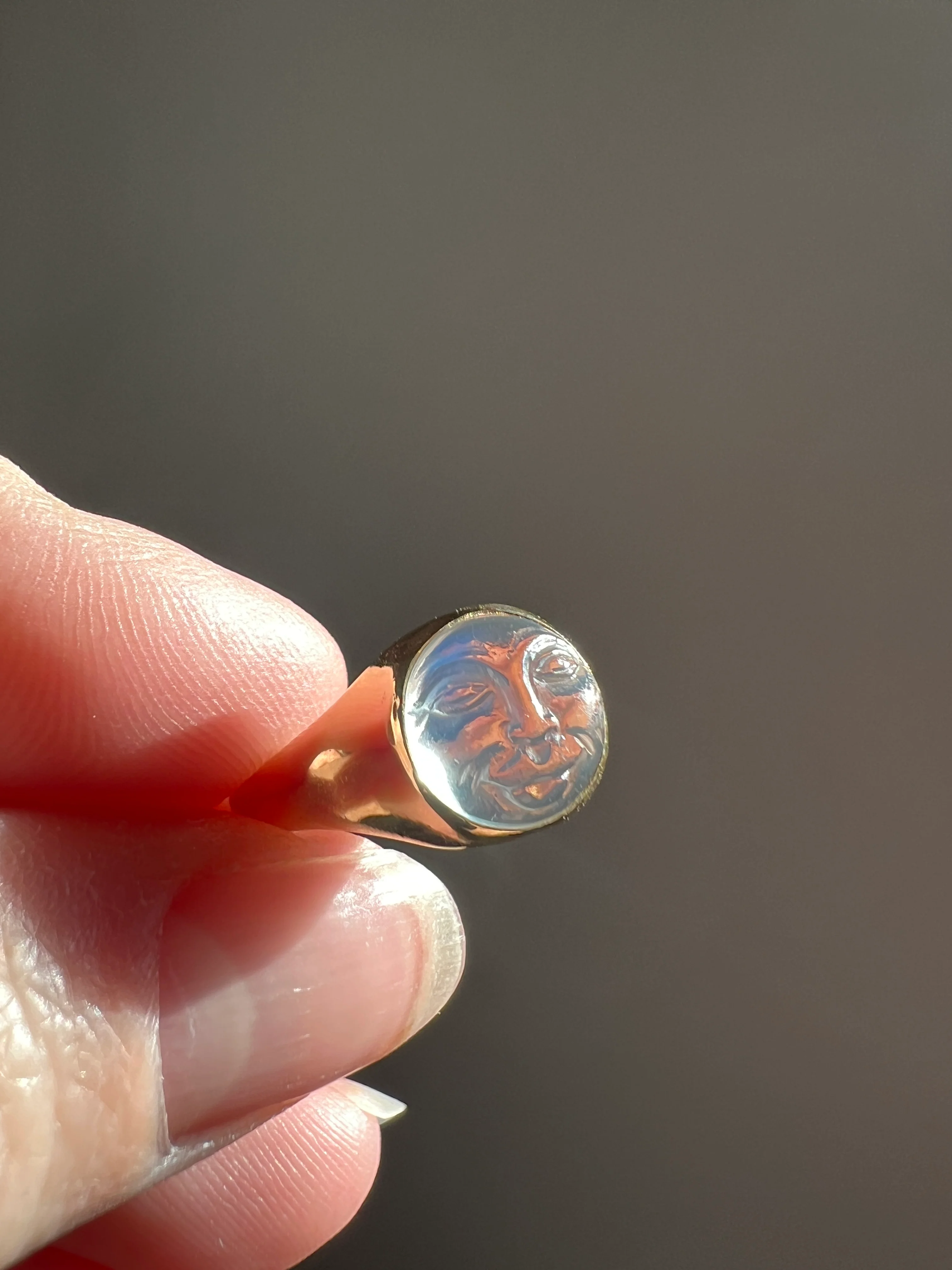 Smiling MAN in the MOON Blue Moonstone Vintage RING 14k Gold Figural Glow - Image 32