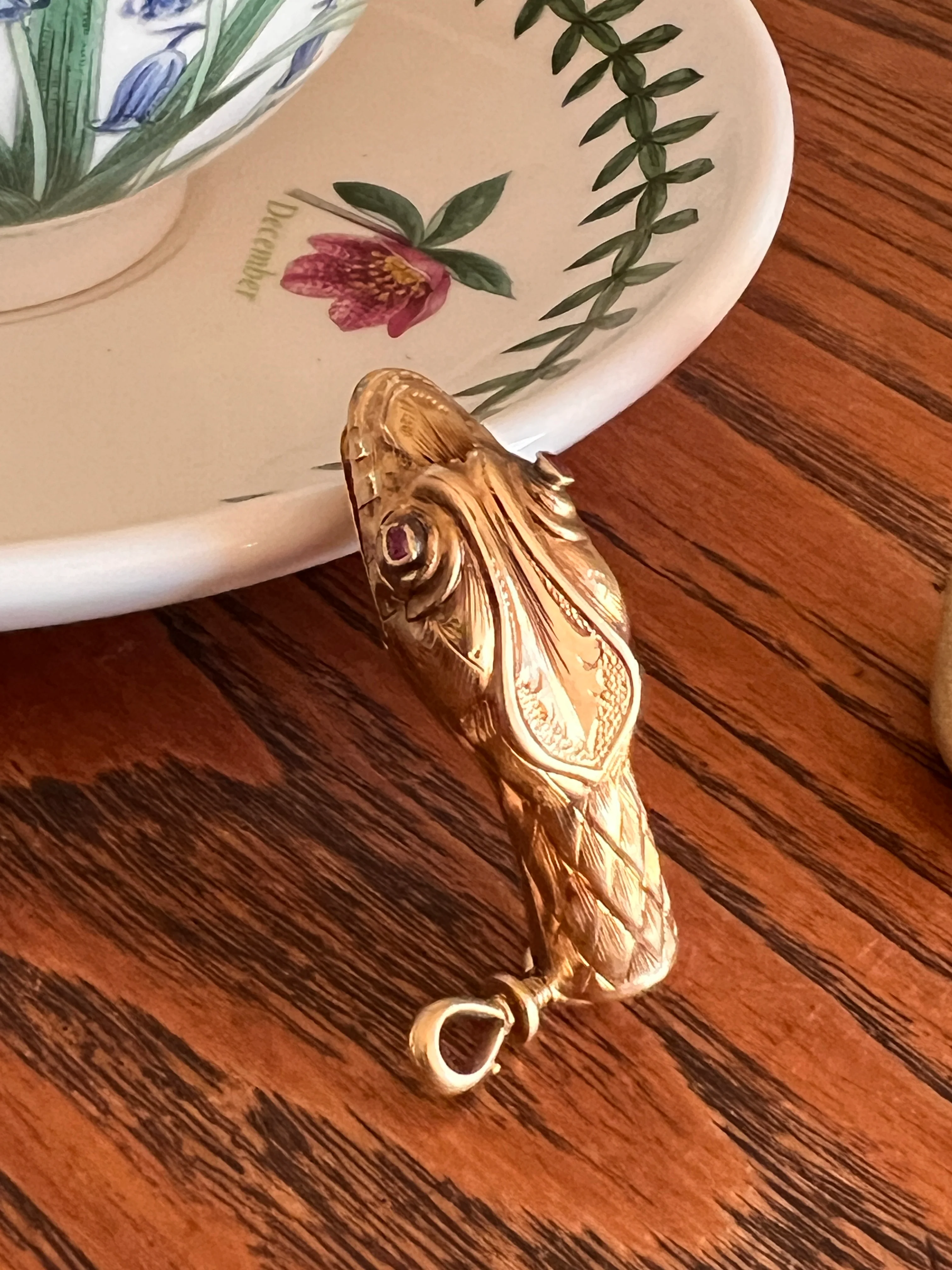 Smiling SNAKE Large Victorian Antique Pendant Figural TEETH! 5.2g 18k Gold Solid French Swivel w/ Dog Clip - Image 15