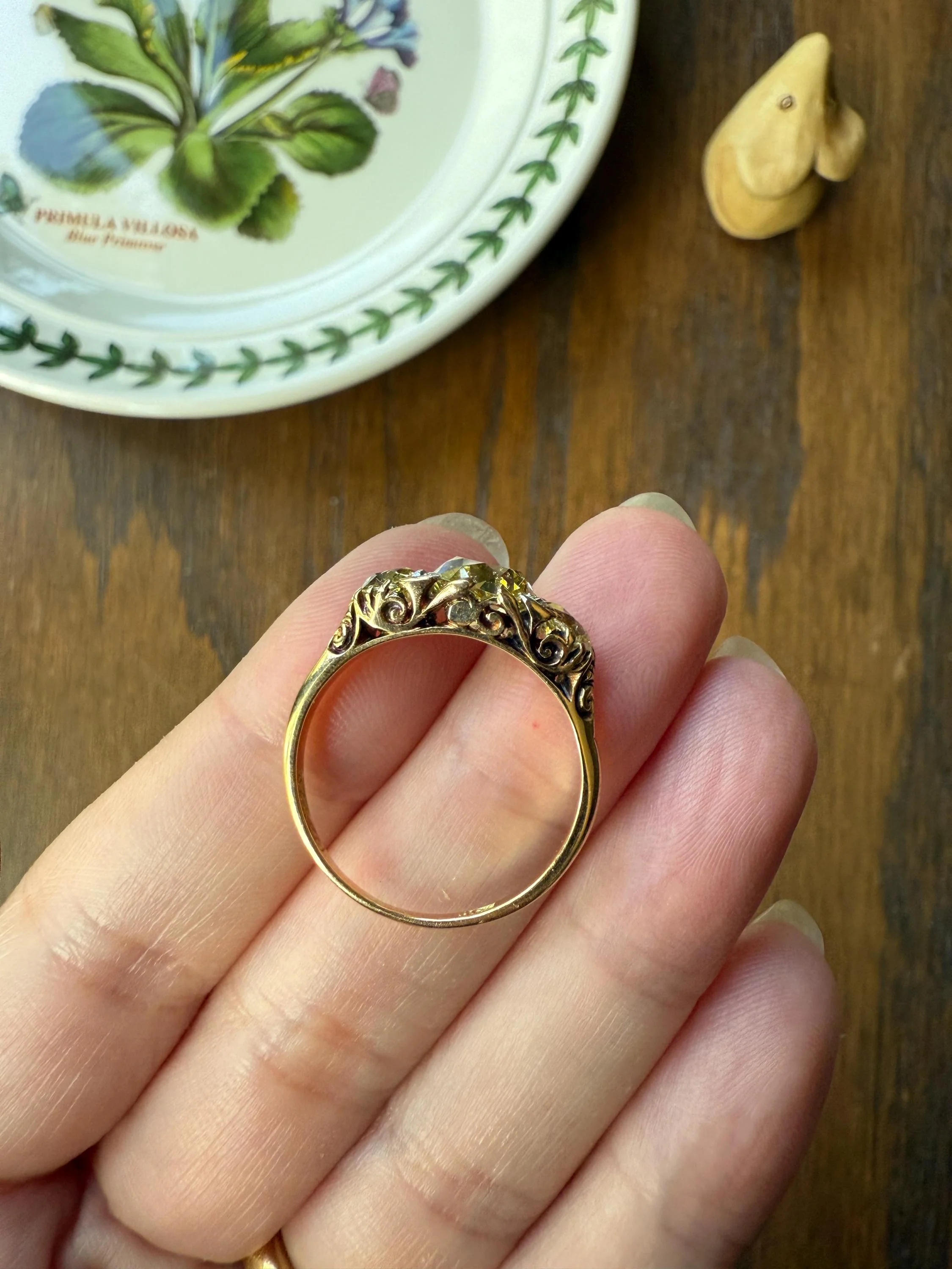 SPECIAL 3.1 Carat Antique FANCY YELLOW Old Mine Cut Diamond Three Stone Canary Ring Gemset Prong Spacers 18k Gold Rare Chunky Band - Image 10