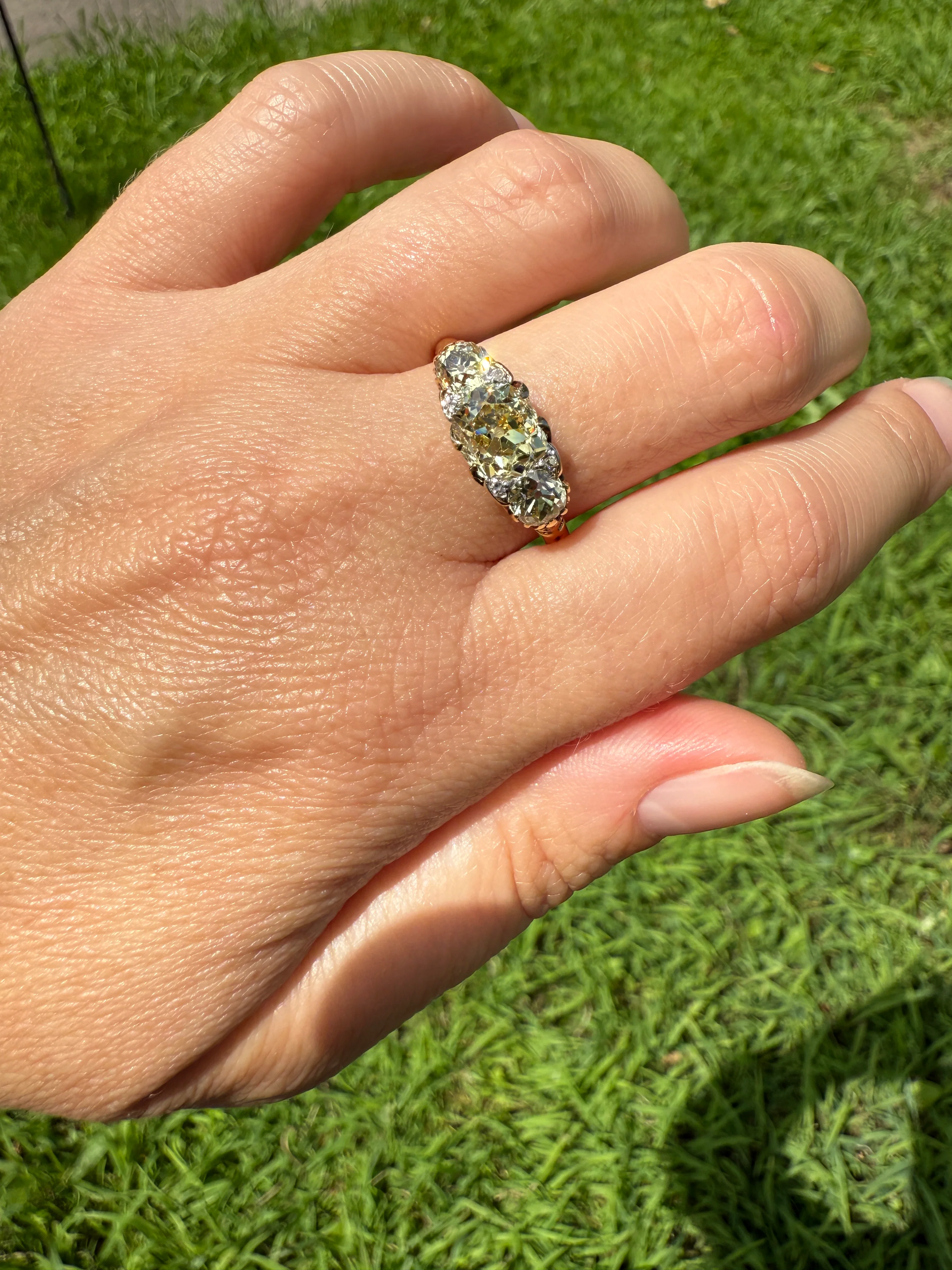 SPECIAL 3.1 Carat Antique FANCY YELLOW Old Mine Cut Diamond Three Stone Canary Ring Gemset Prong Spacers 18k Gold Rare Chunky Band - Image 15