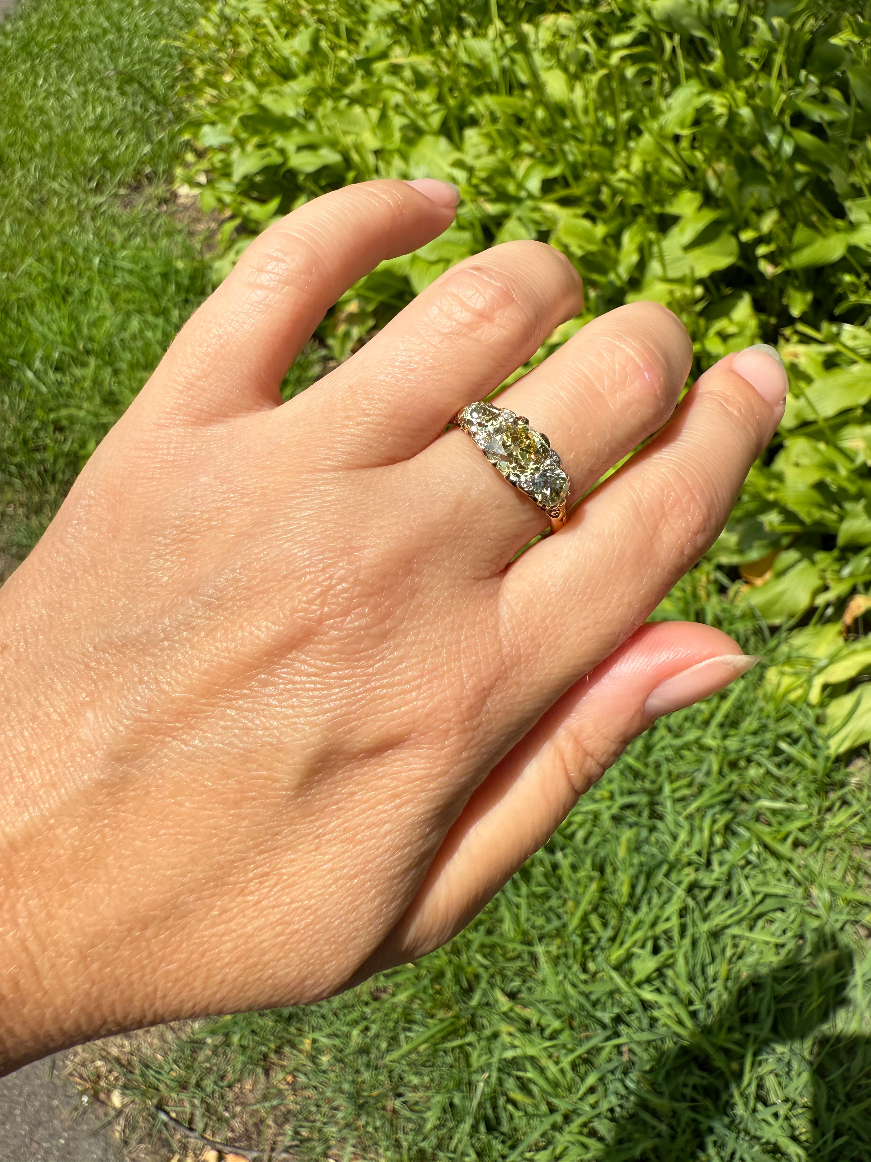 SPECIAL 3.1 Carat Antique FANCY YELLOW Old Mine Cut Diamond Three Stone Canary Ring Gemset Prong Spacers 18k Gold Rare Chunky Band - Image 17