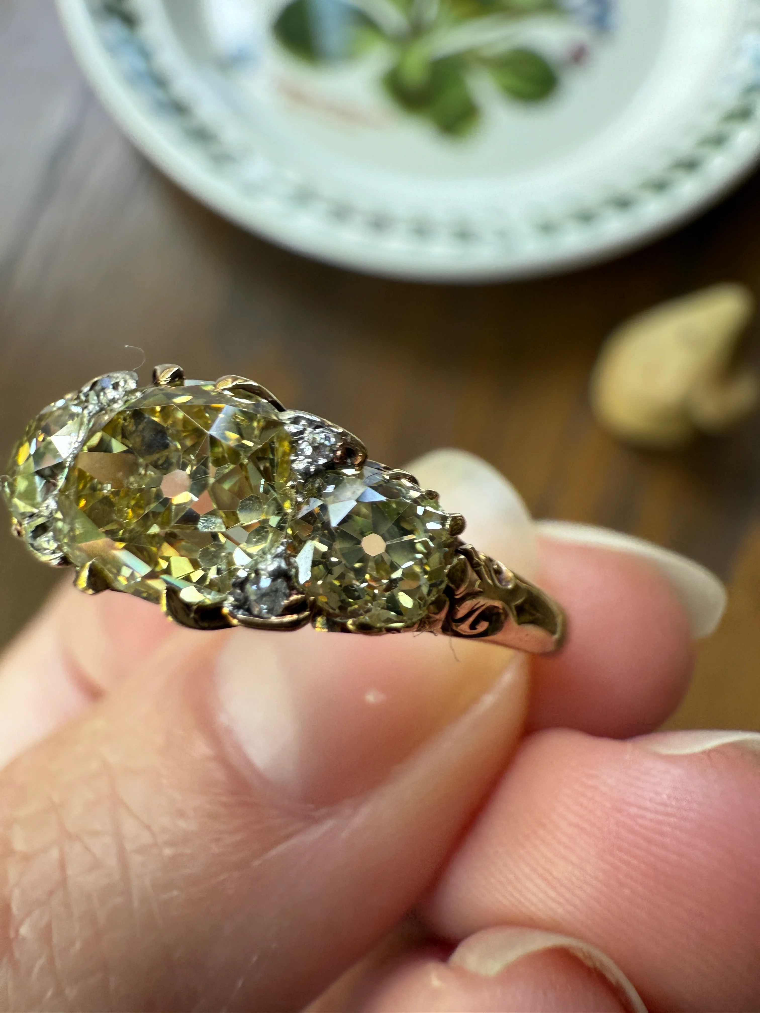 SPECIAL 3.1 Carat Antique FANCY YELLOW Old Mine Cut Diamond Three Stone Canary Ring Gemset Prong Spacers 18k Gold Rare Chunky Band - Image 21