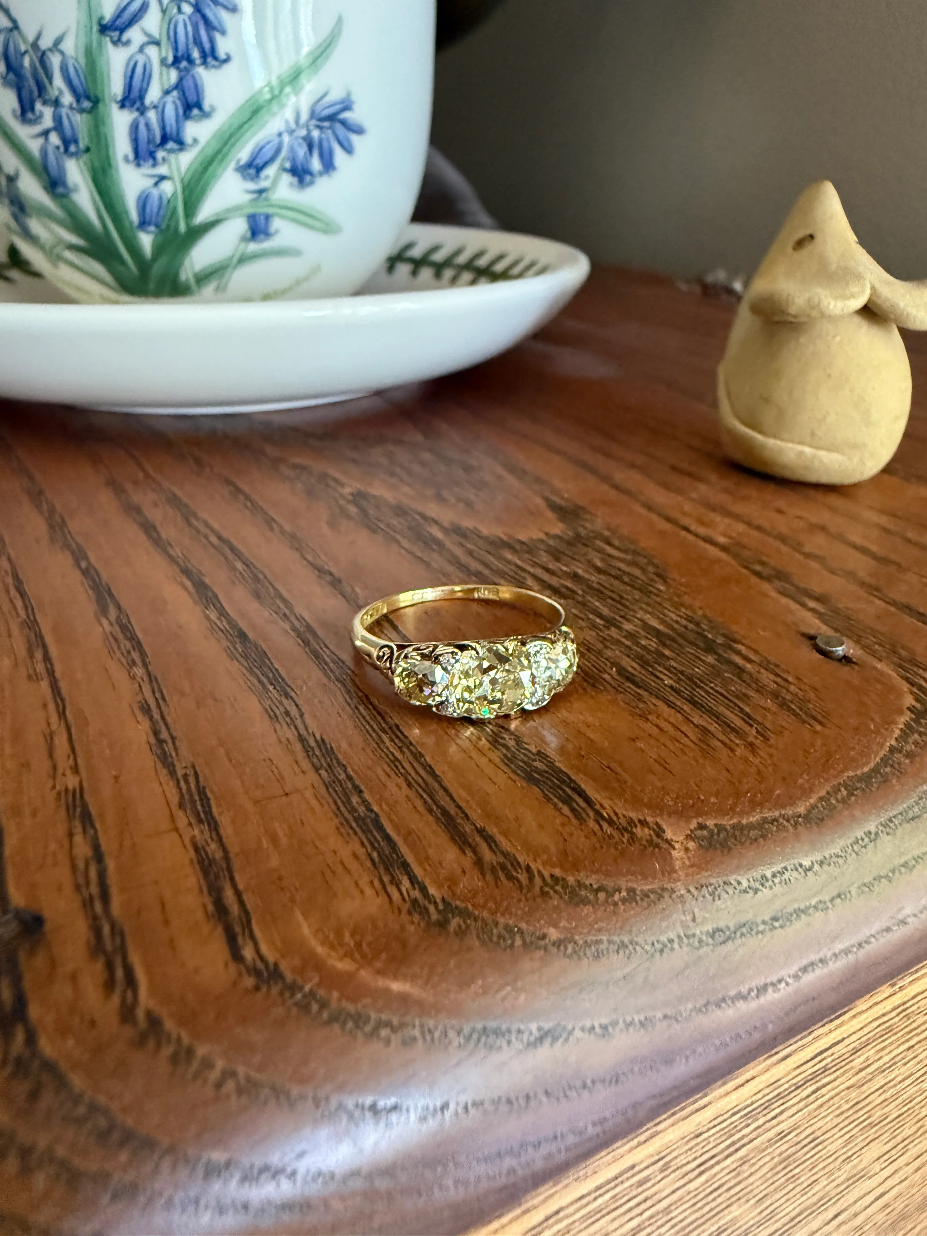 SPECIAL 3.1 Carat Antique FANCY YELLOW Old Mine Cut Diamond Three Stone Canary Ring Gemset Prong Spacers 18k Gold Rare Chunky Band - Image 22