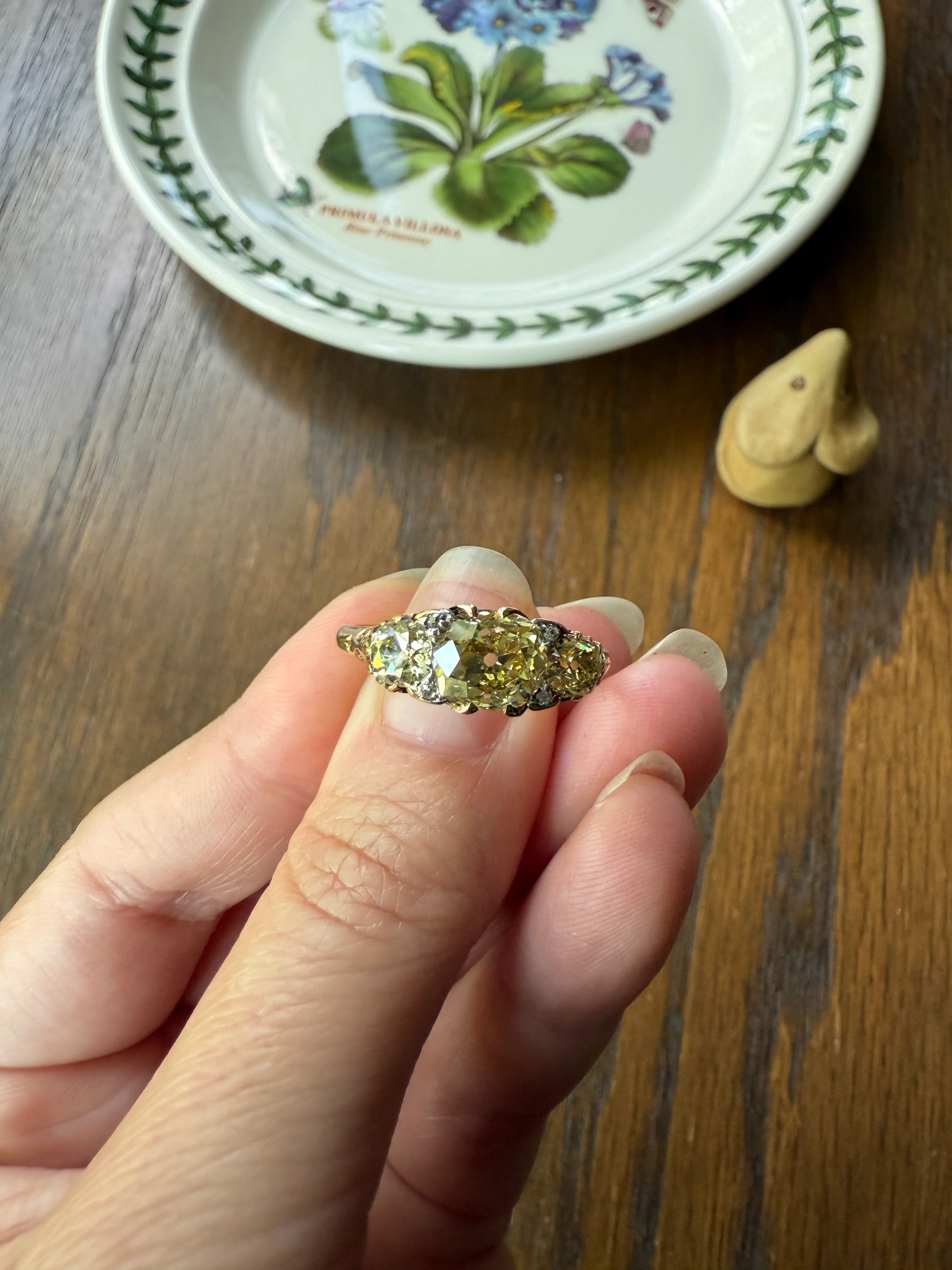 SPECIAL 3.1 Carat Antique FANCY YELLOW Old Mine Cut Diamond Three Stone Canary Ring Gemset Prong Spacers 18k Gold Rare Chunky Band - Image 23