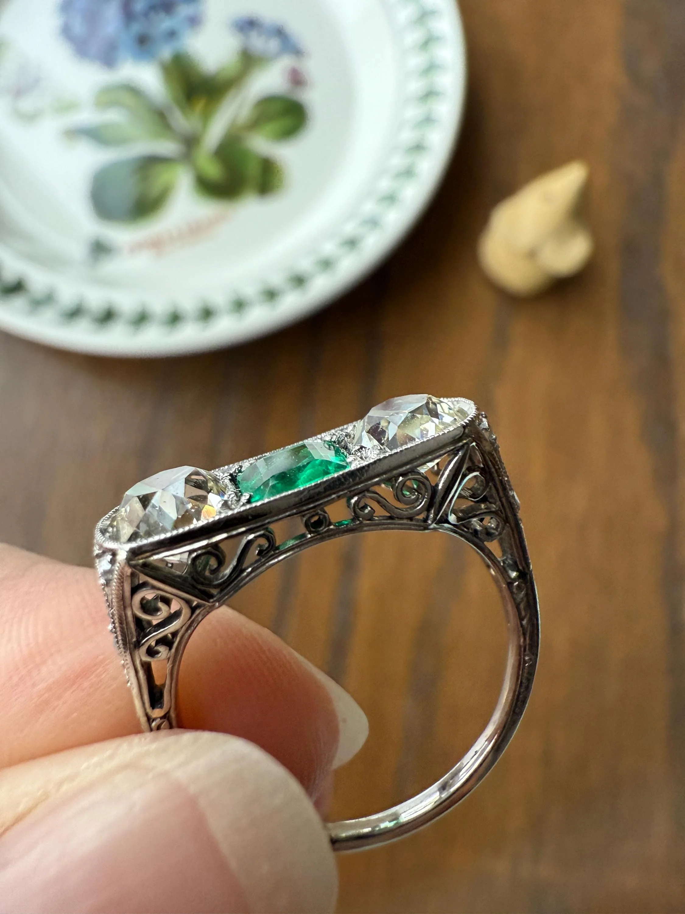 Special Antique Natural Emerald 2 Carats Old Mine Cut DIAMOND Three Stone Ring Boxed Platinum Green Art Deco Ornate Filigree Stacker - Image 12