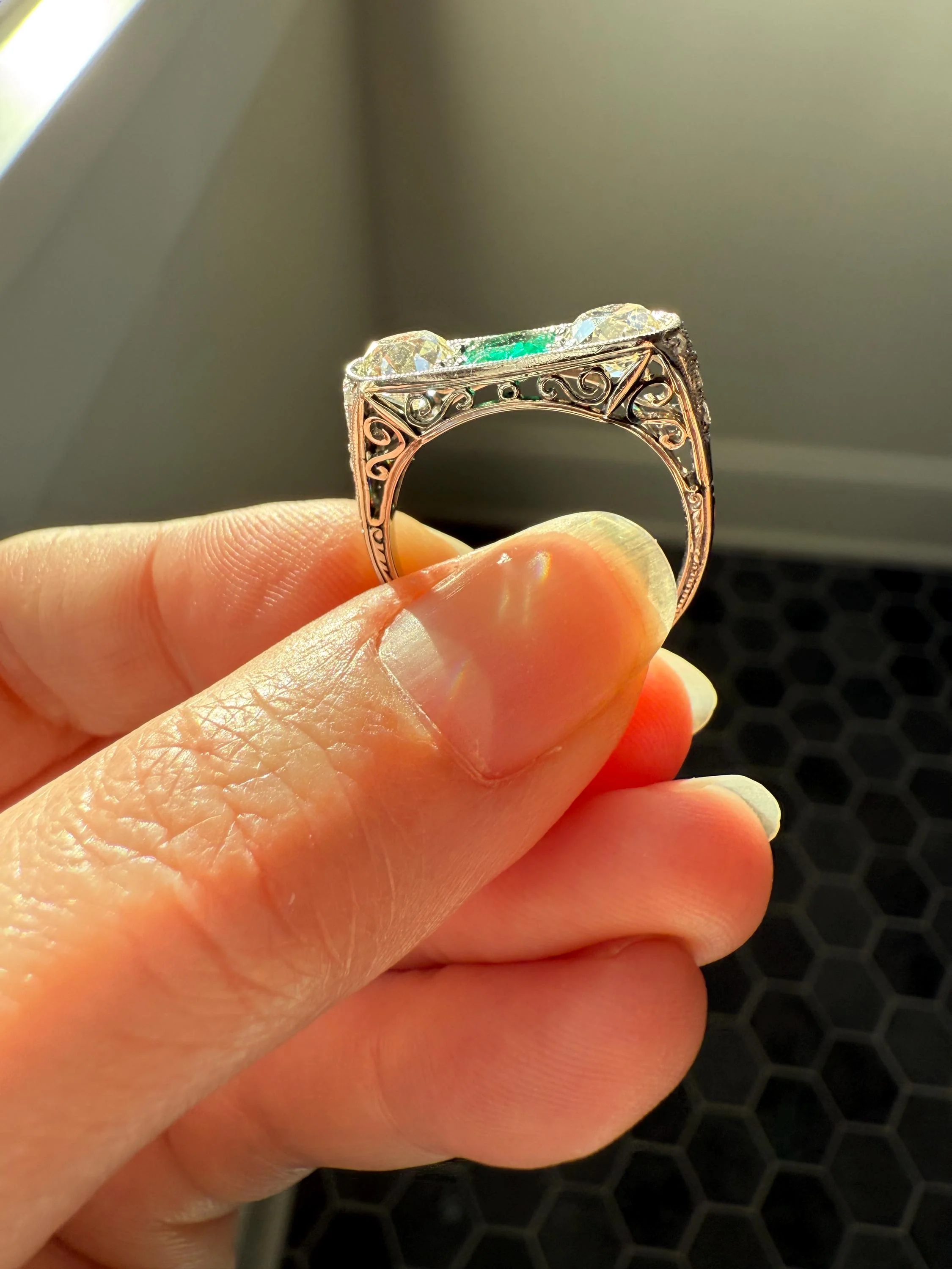 Special Antique Natural Emerald 2 Carats Old Mine Cut DIAMOND Three Stone Ring Boxed Platinum Green Art Deco Ornate Filigree Stacker - Image 15
