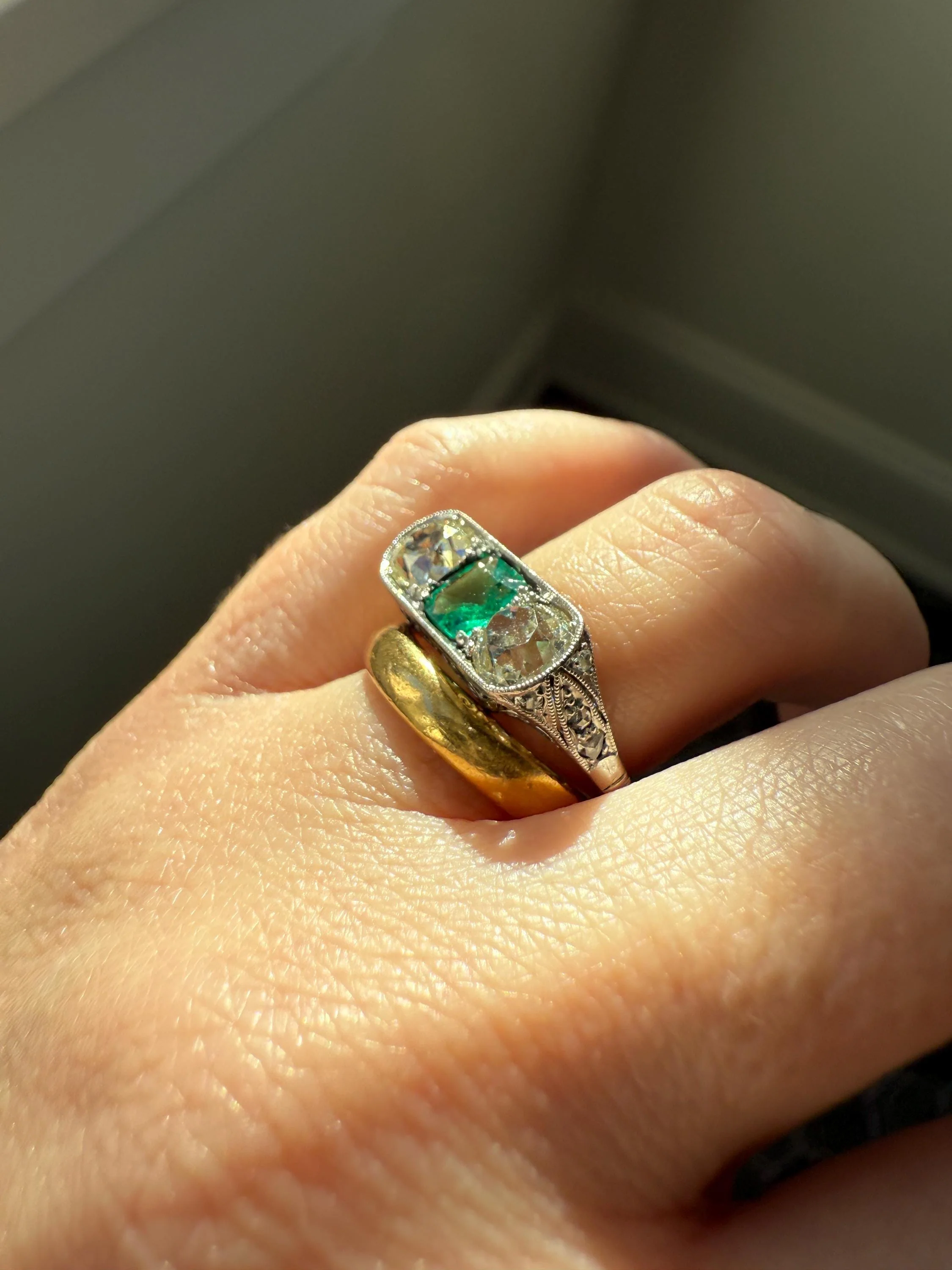 Special Antique Natural Emerald 2 Carats Old Mine Cut DIAMOND Three Stone Ring Boxed Platinum Green Art Deco Ornate Filigree Stacker - Image 9