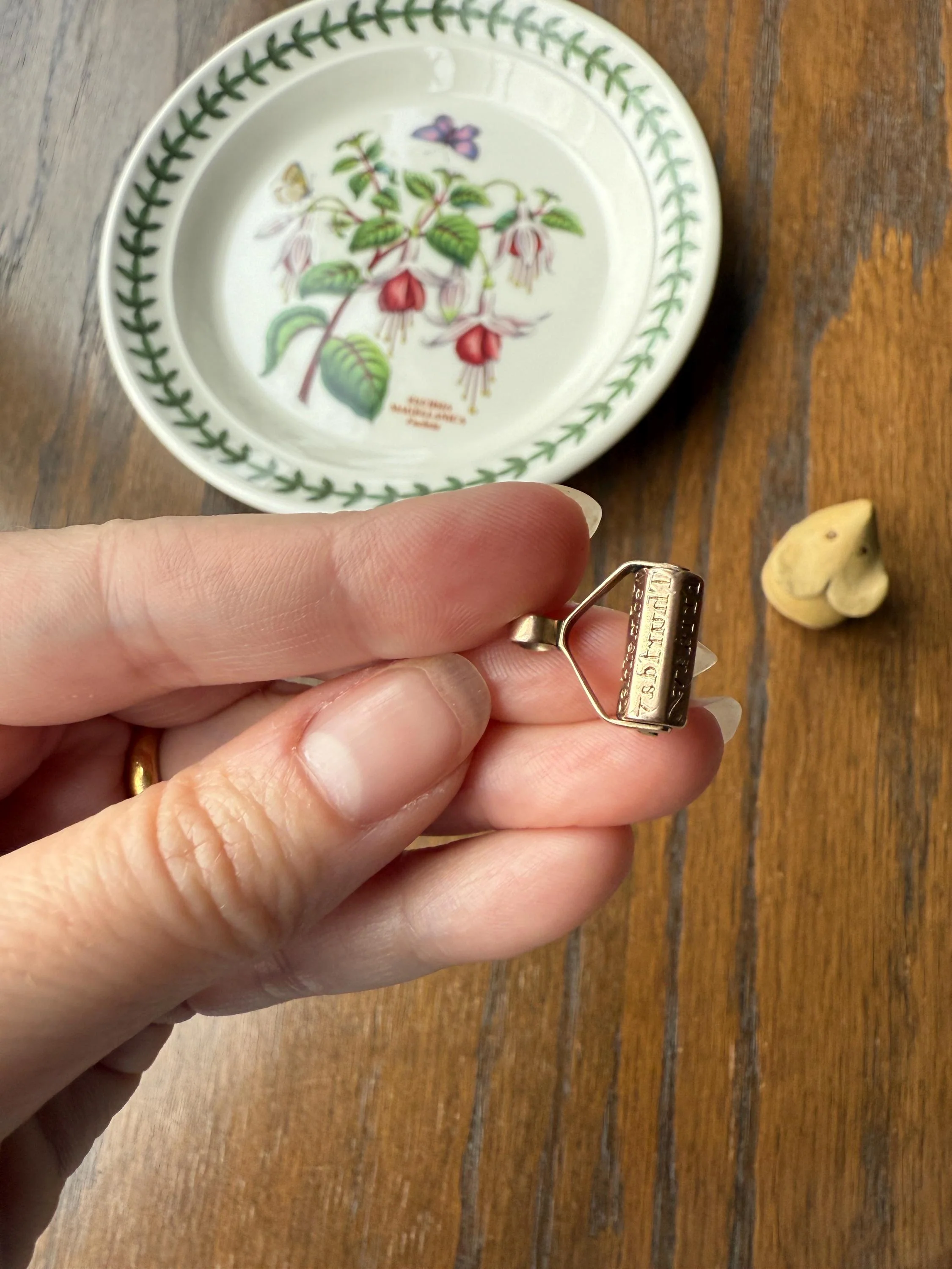 SPINNER Days of the Week Fob 10k Gold Engraved Reverse Intaglio Mini Wax Seal Pendant Antique Victorian - Image 4