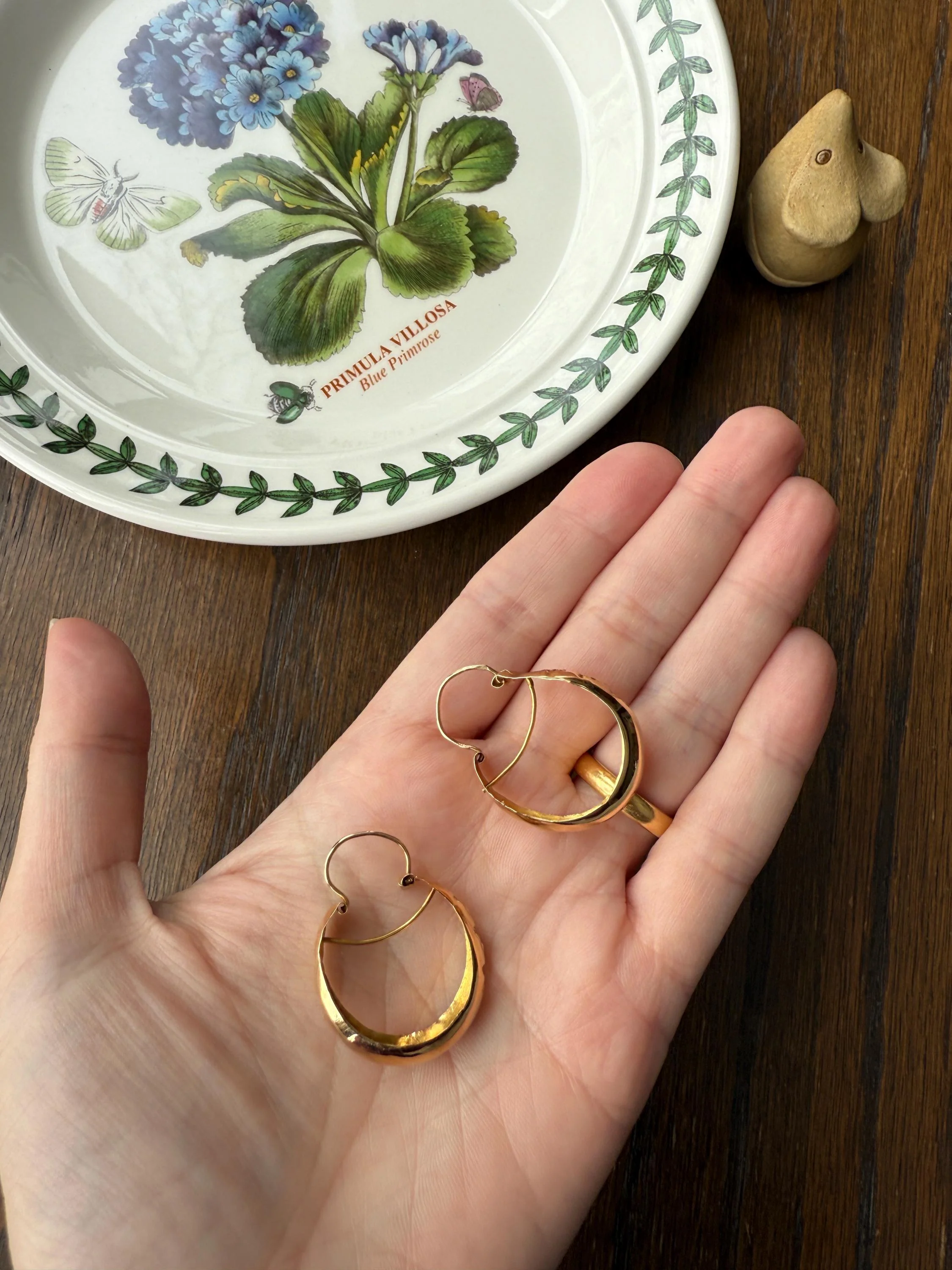 STAR Large Cutout Figural Creole Hoop Earrings French 18k Gold Vintage Chunky Retro Celestial - Image 10