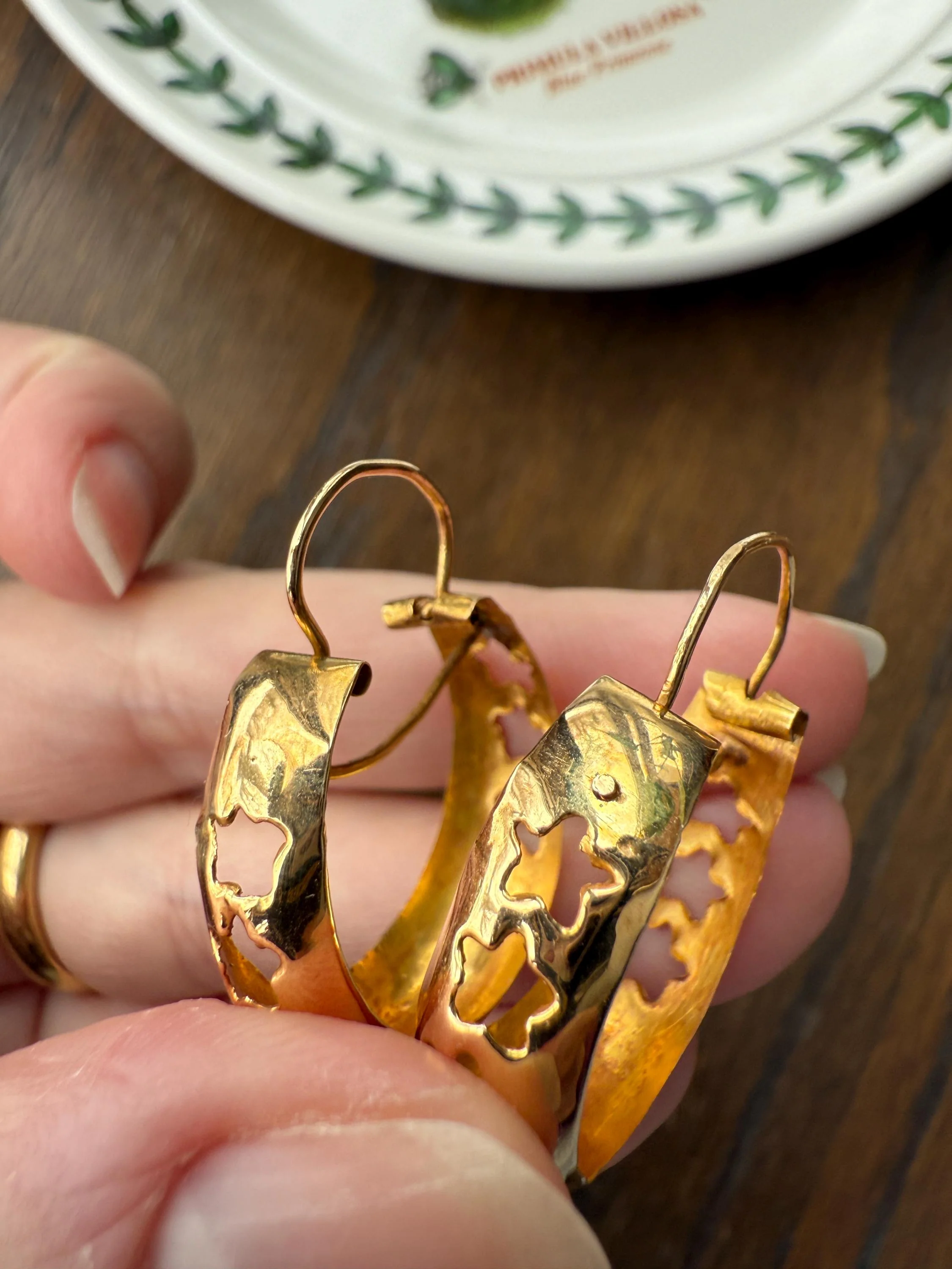 STAR Large Cutout Figural Creole Hoop Earrings French 18k Gold Vintage Chunky Retro Celestial - Image 19