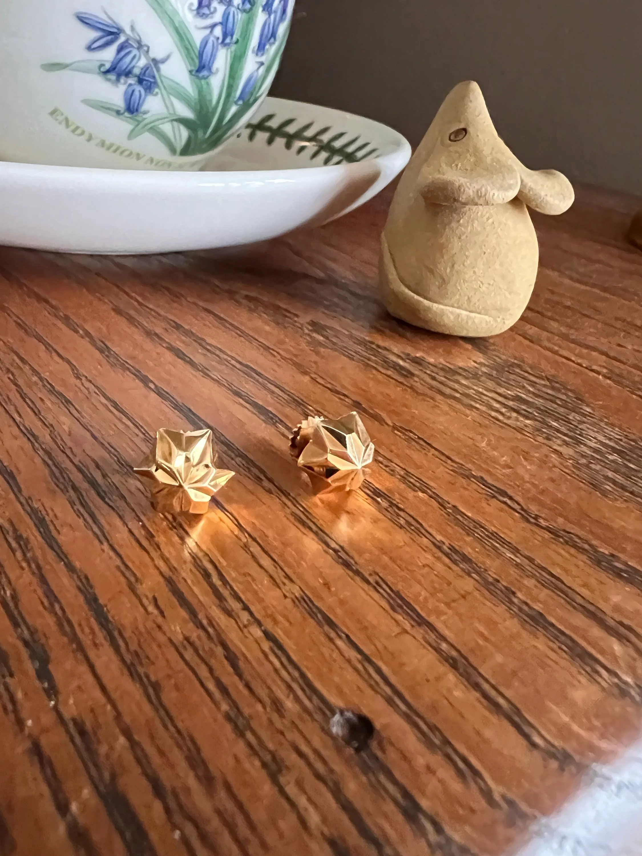 STARBURST 3D Studs French Antique Victorian 18k GOLD Figural Screw Back EARRINGS - Image 2