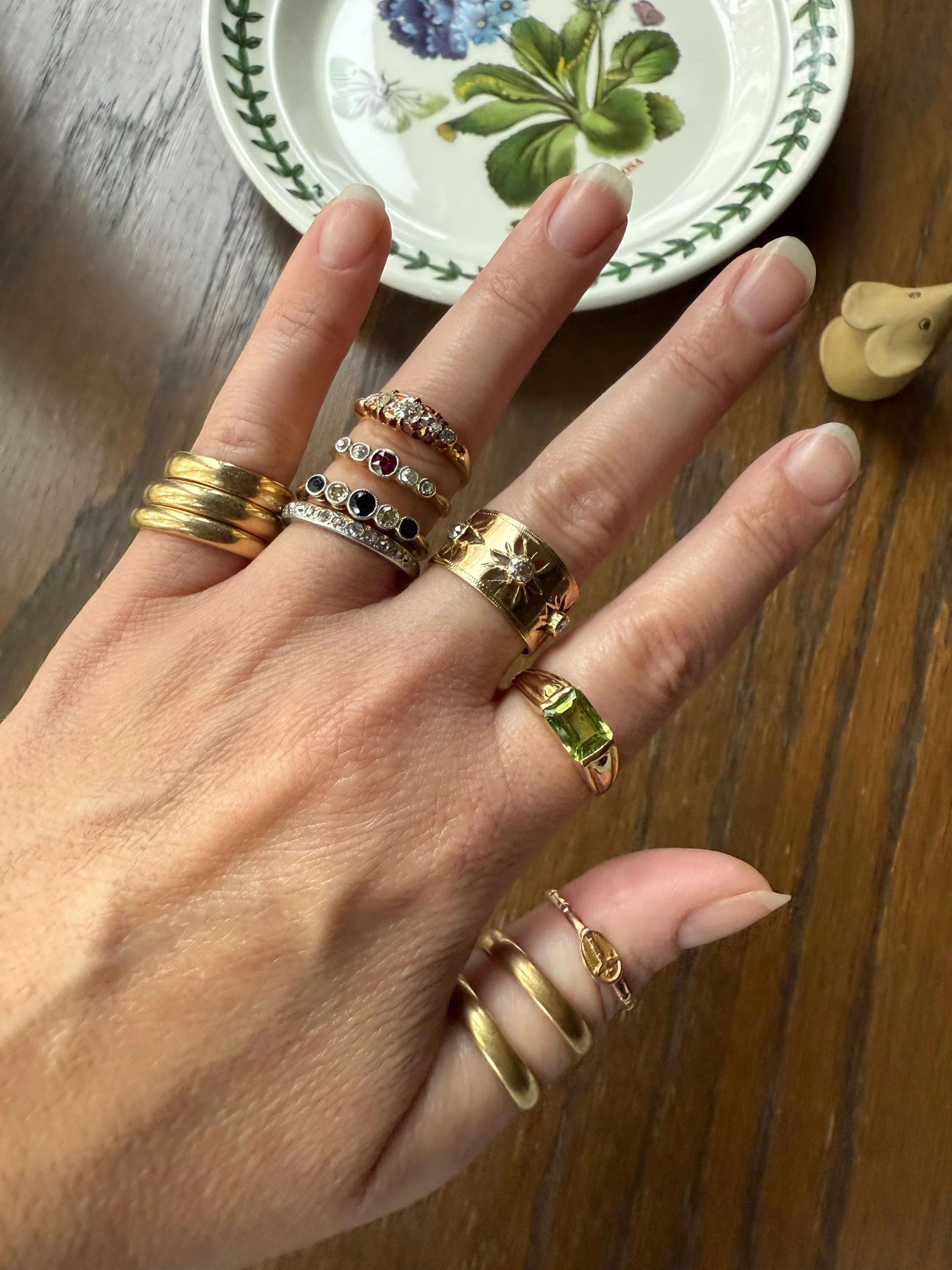 STARS Vintage Three Stone Diamond 11mm Wide Cigar Band French 18k Gold Old Mine & Brilliant Cut Chunky 3D Stacker Figural - Image 10