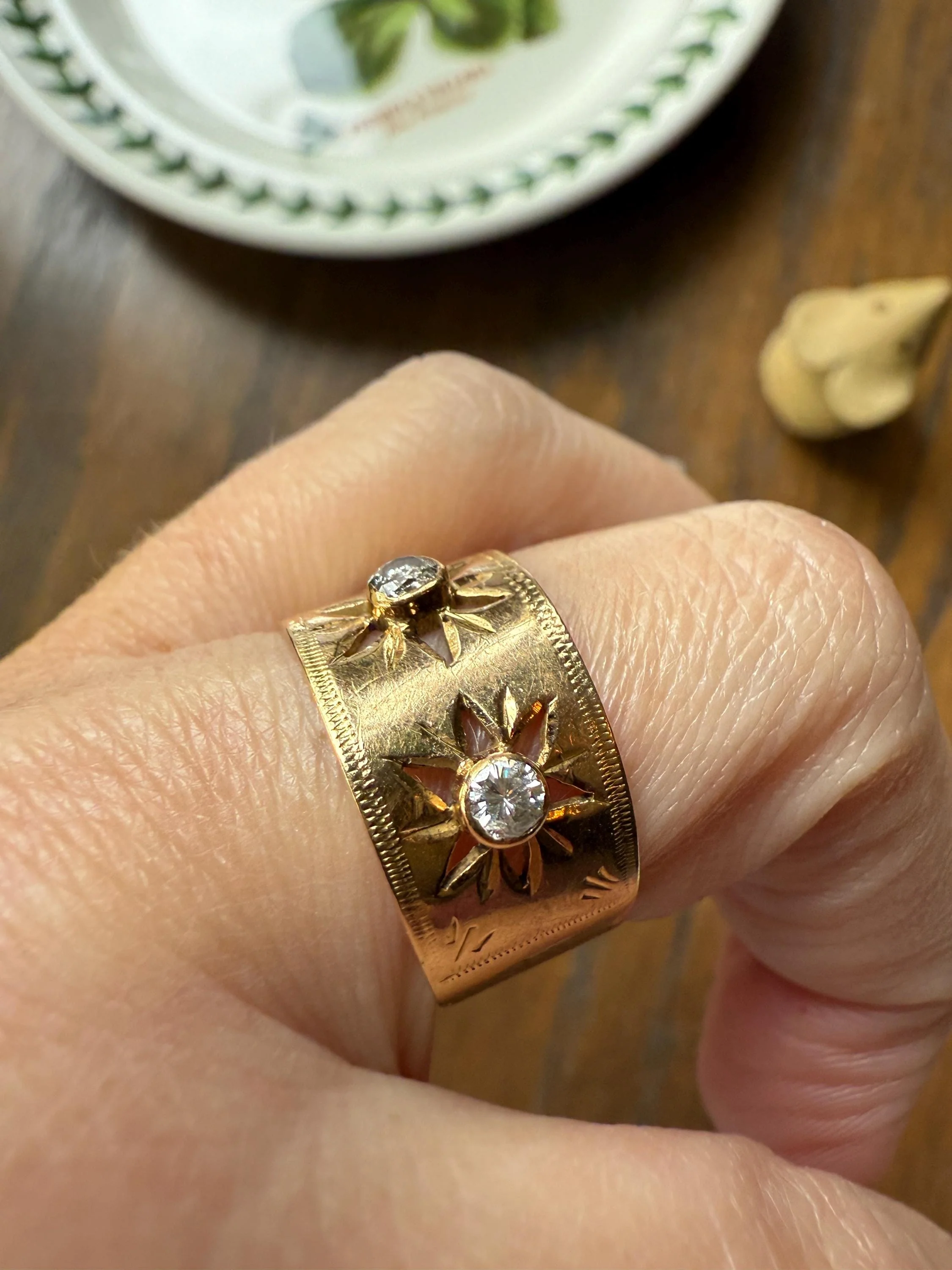 STARS Vintage Three Stone Diamond 11mm Wide Cigar Band French 18k Gold Old Mine & Brilliant Cut Chunky 3D Stacker Figural - Image 6