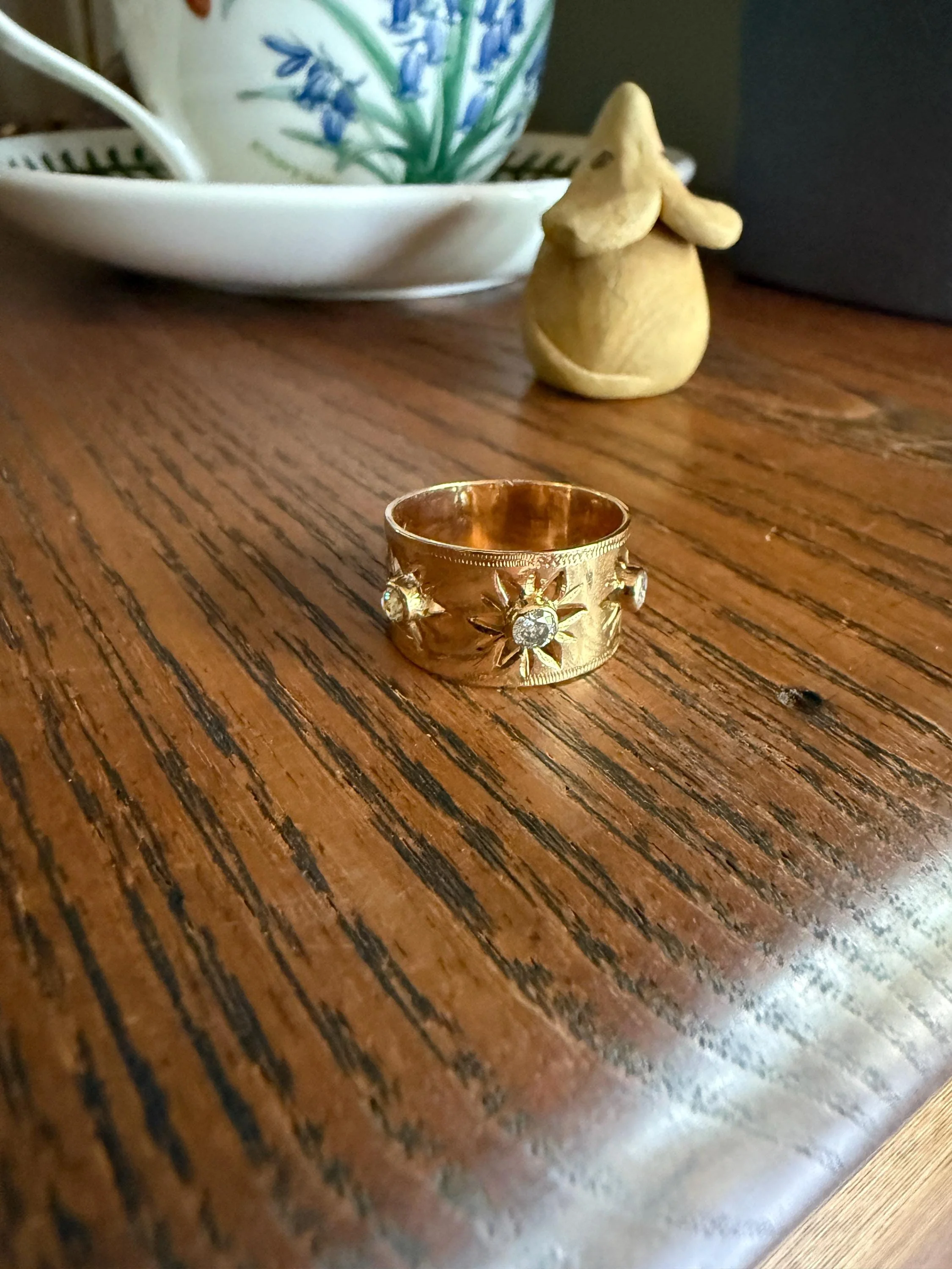 STARS Vintage Three Stone Diamond 11mm Wide Cigar Band French 18k Gold Old Mine & Brilliant Cut Chunky 3D Stacker Figural - Image 9