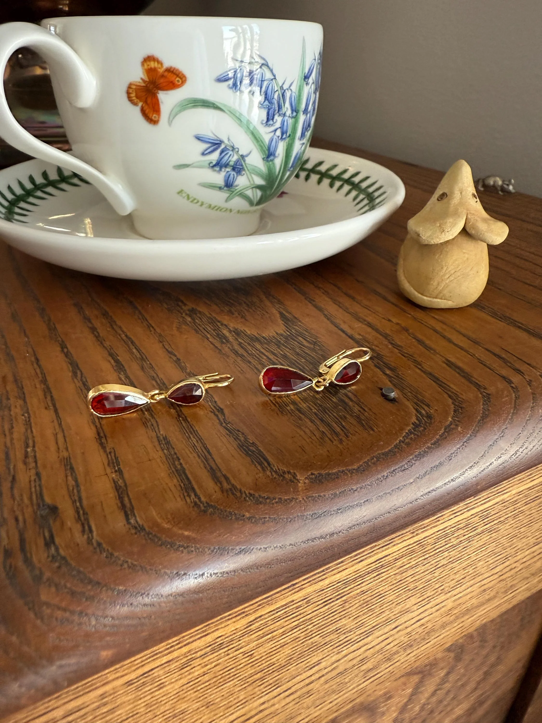 Teardrop Dangles Vintage Pear PERPIGNAN GARNET Earrings 18k Gold  French Dormouse Rose Cut Closed Back Crimson Red - Image 14