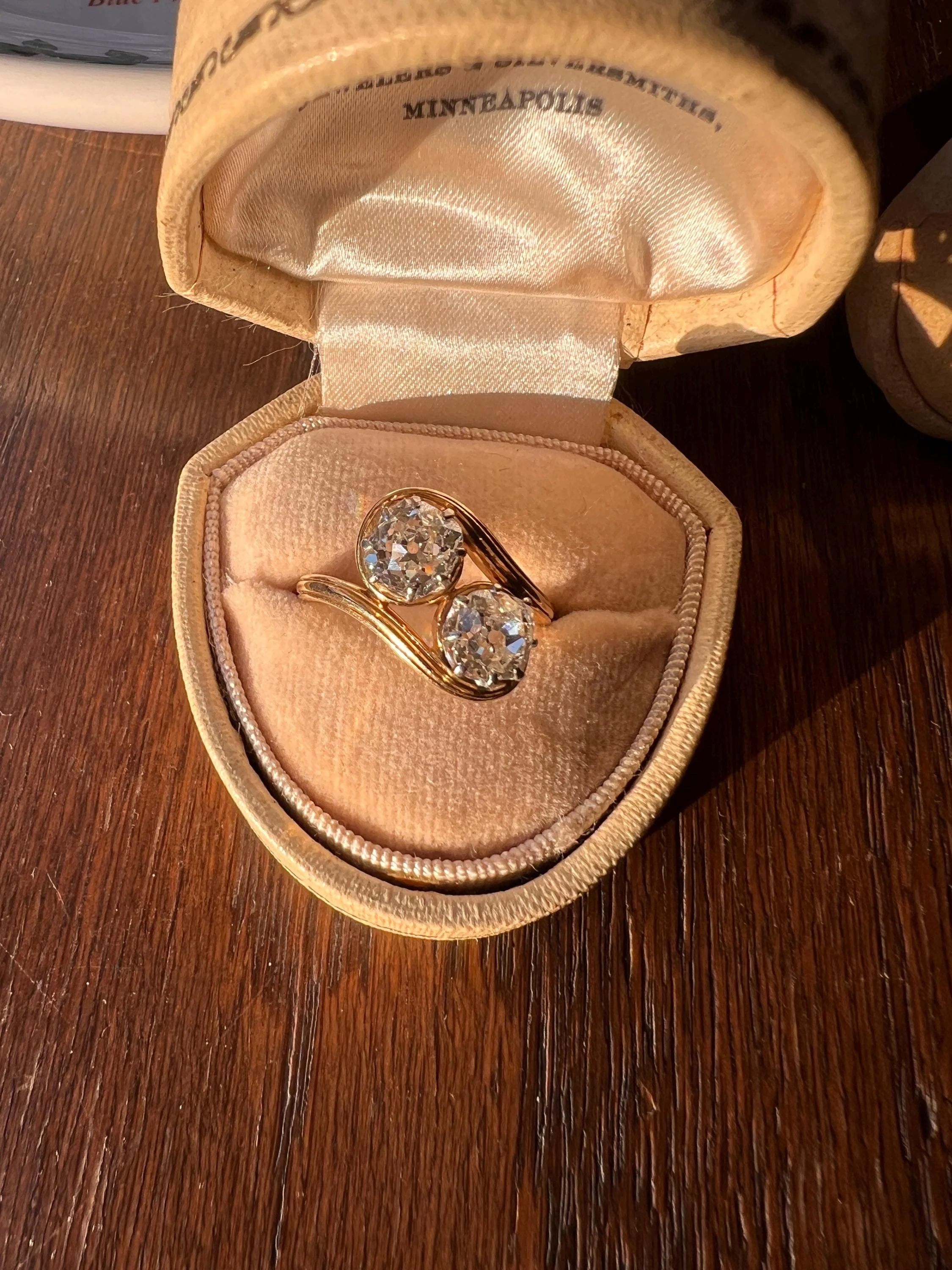 Toi et Moi 1.7 CARAT Old Mine Cut DIAMOND Chunky Two Stone Antique Ring French 18k Gold Angled Swirl Band Stacker Romantic Gift OMC 1.7Ctw - Image 5